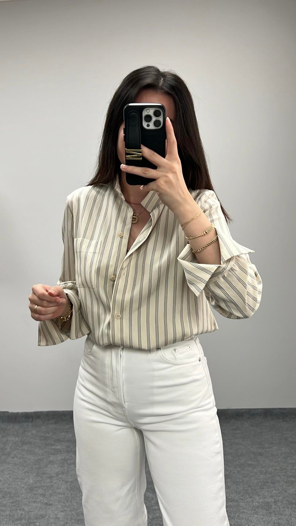 Marka Çizgili Hakim Yaka Gömlek