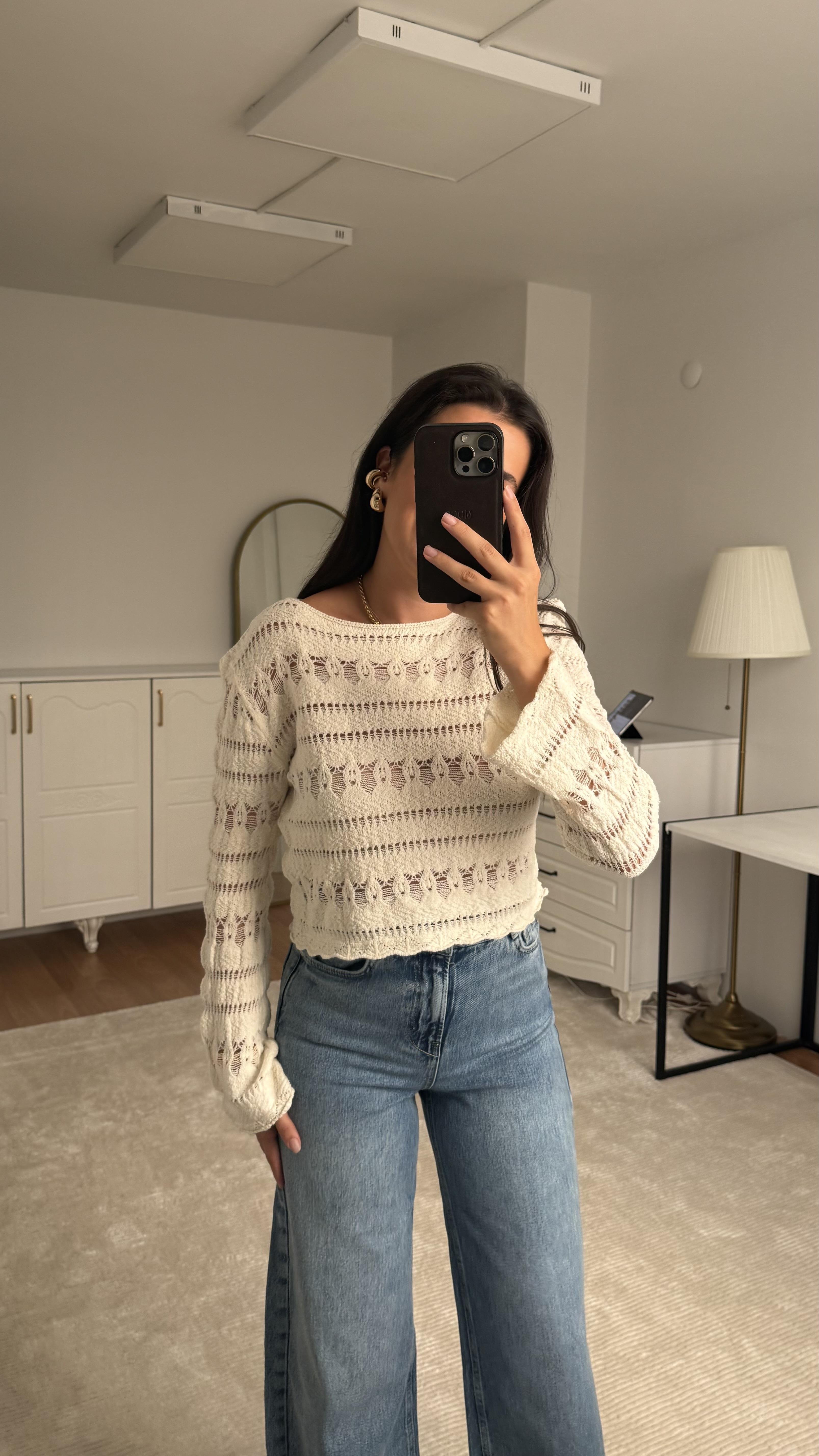 Marka Ekru Kol Detaylı Triko Kazak