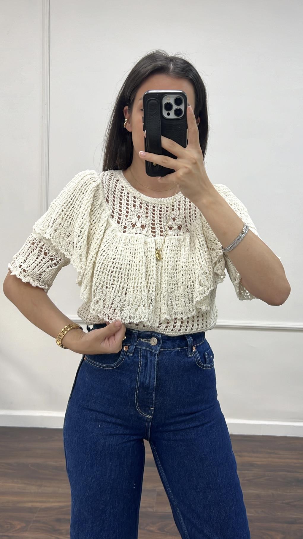 Marka Fırfırlı Ekru Triko Bluz