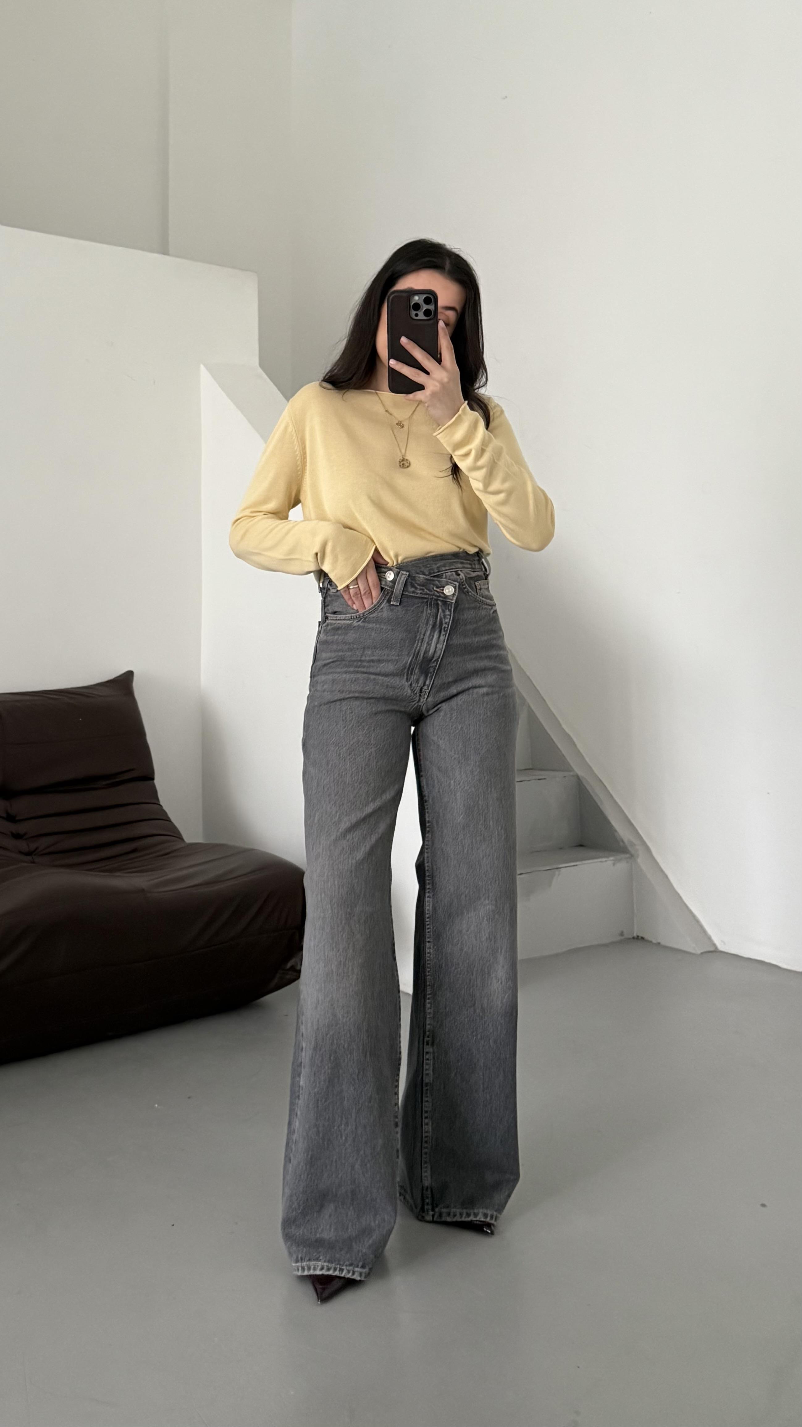 Marka Gri Bel Düğme Detaylı Wide Leg Jean