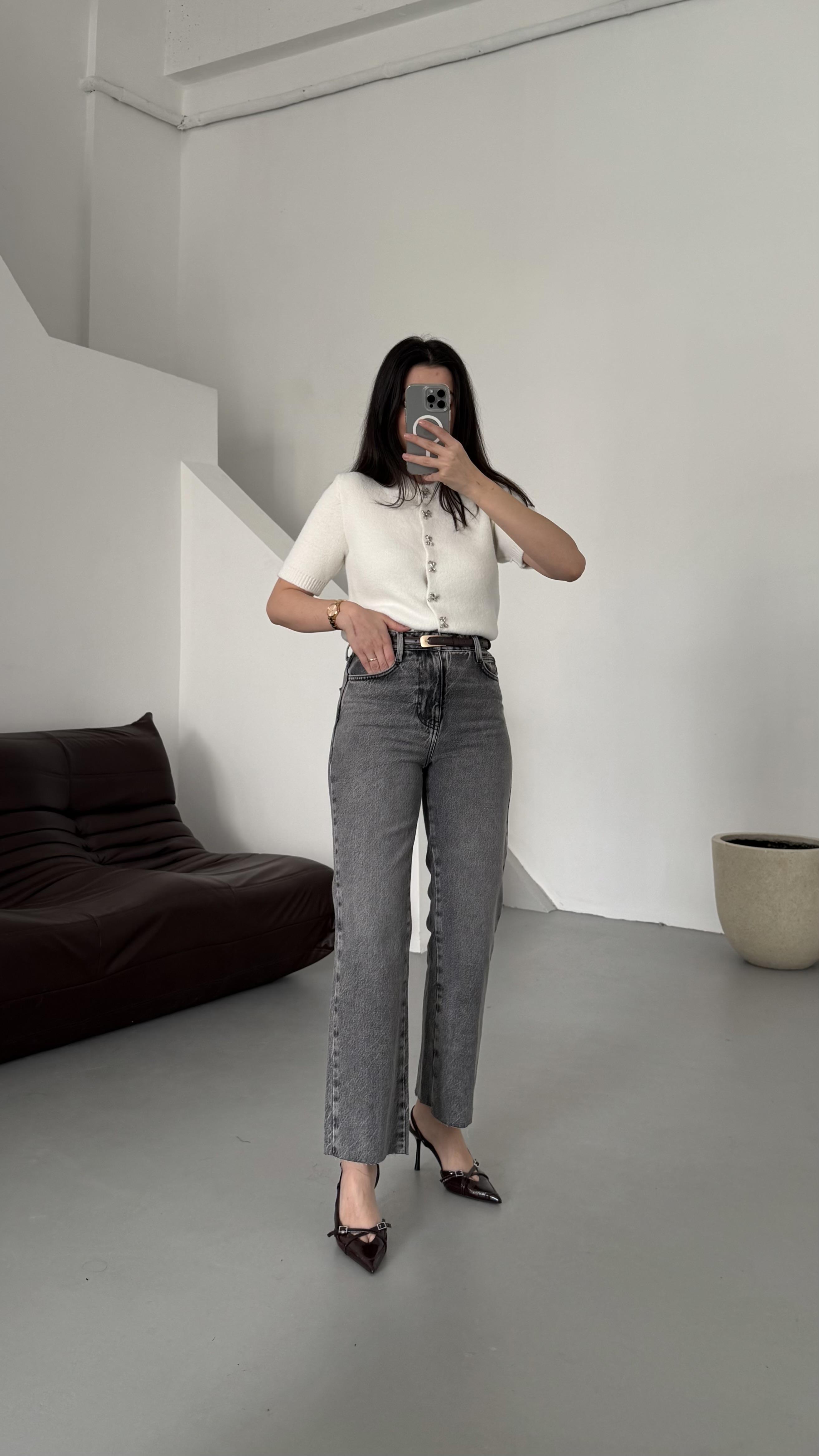 Marka Gri Yıkamalı Straight Fit Jean