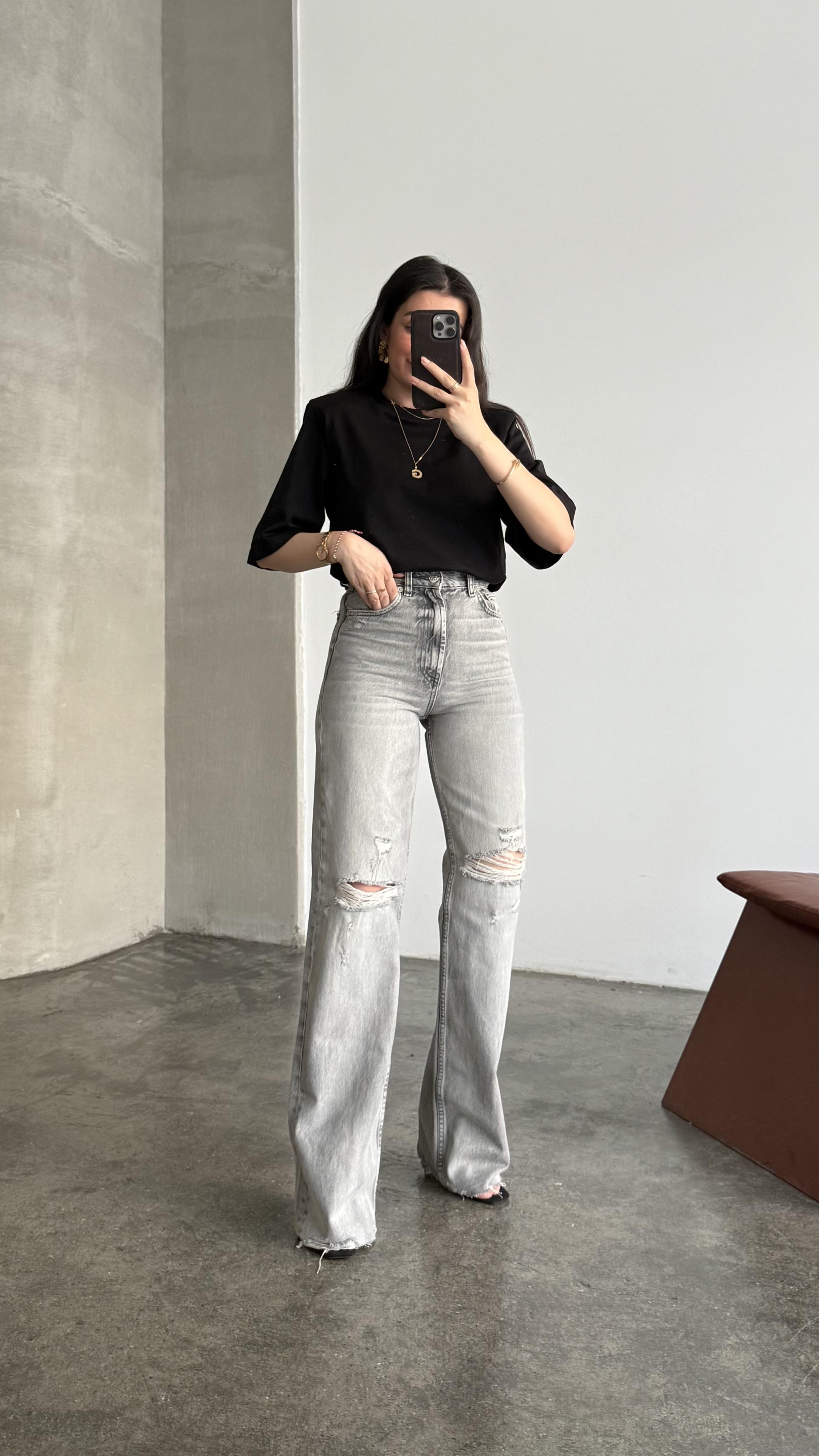 Marka Gri Yırtık Detaylı Wide Leg Jean