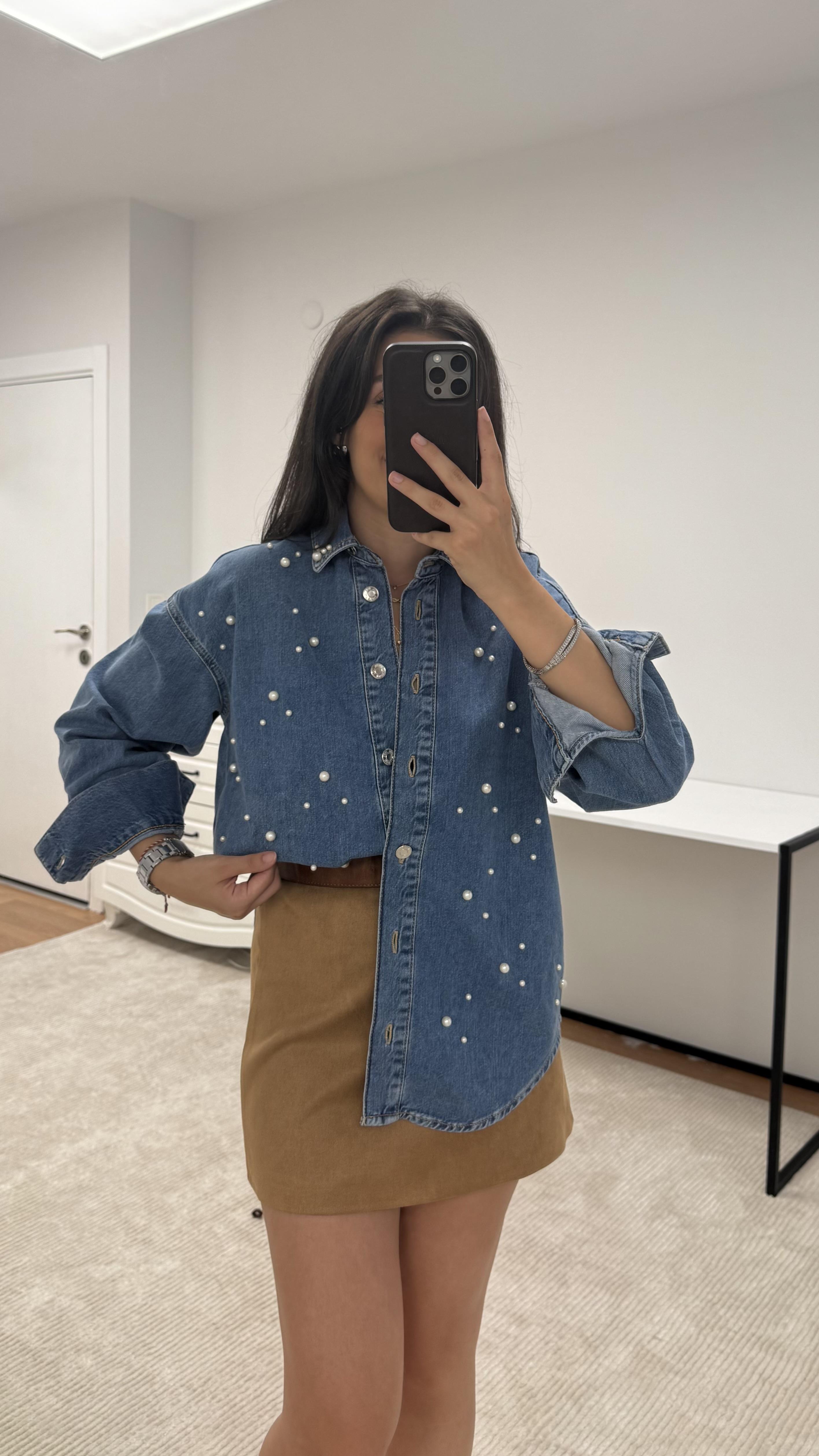 Marka İnci İşlemeli Denim Gömlek