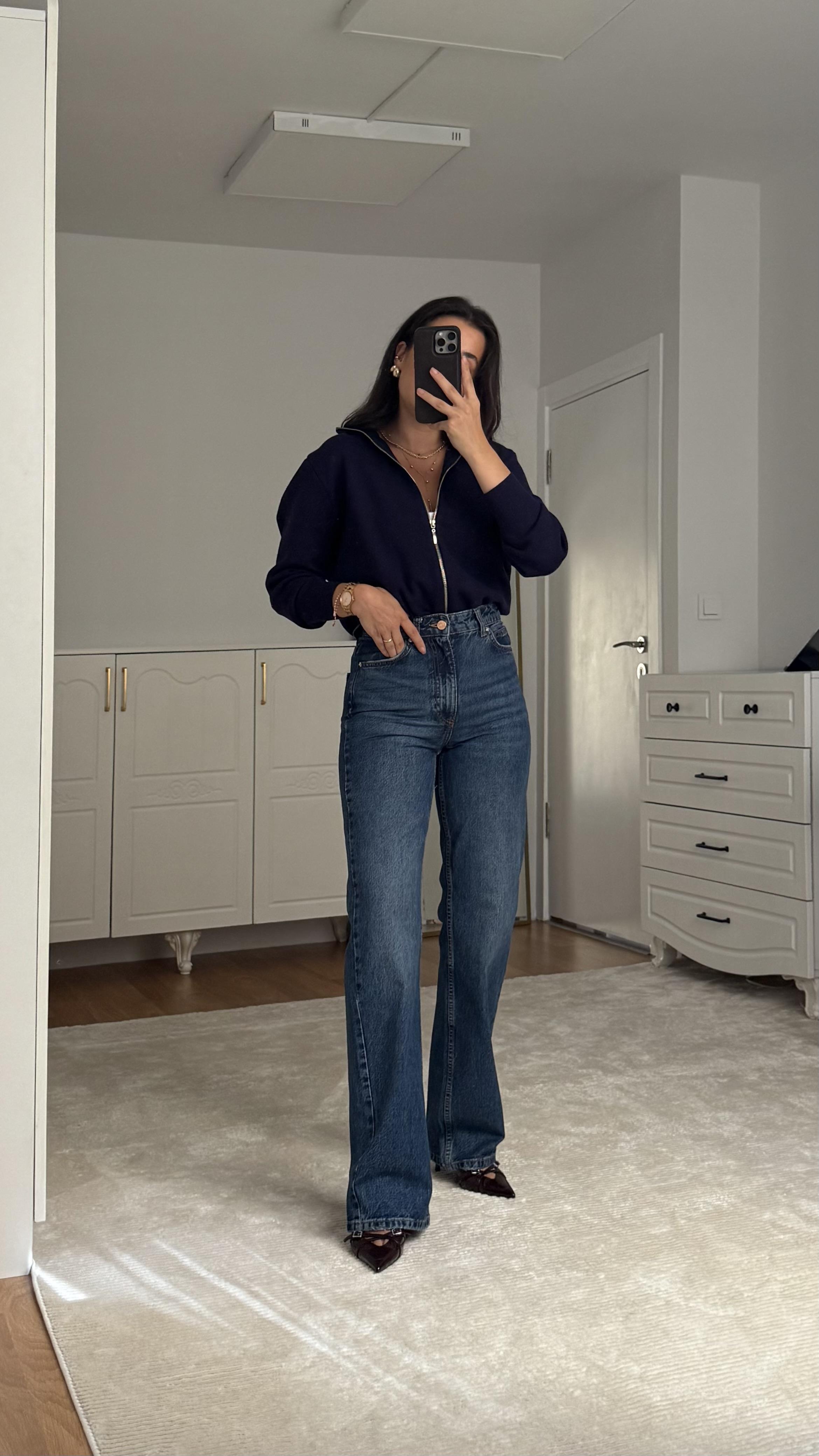 Marka Koyu İndigo Yüksek Bel Straight Jean