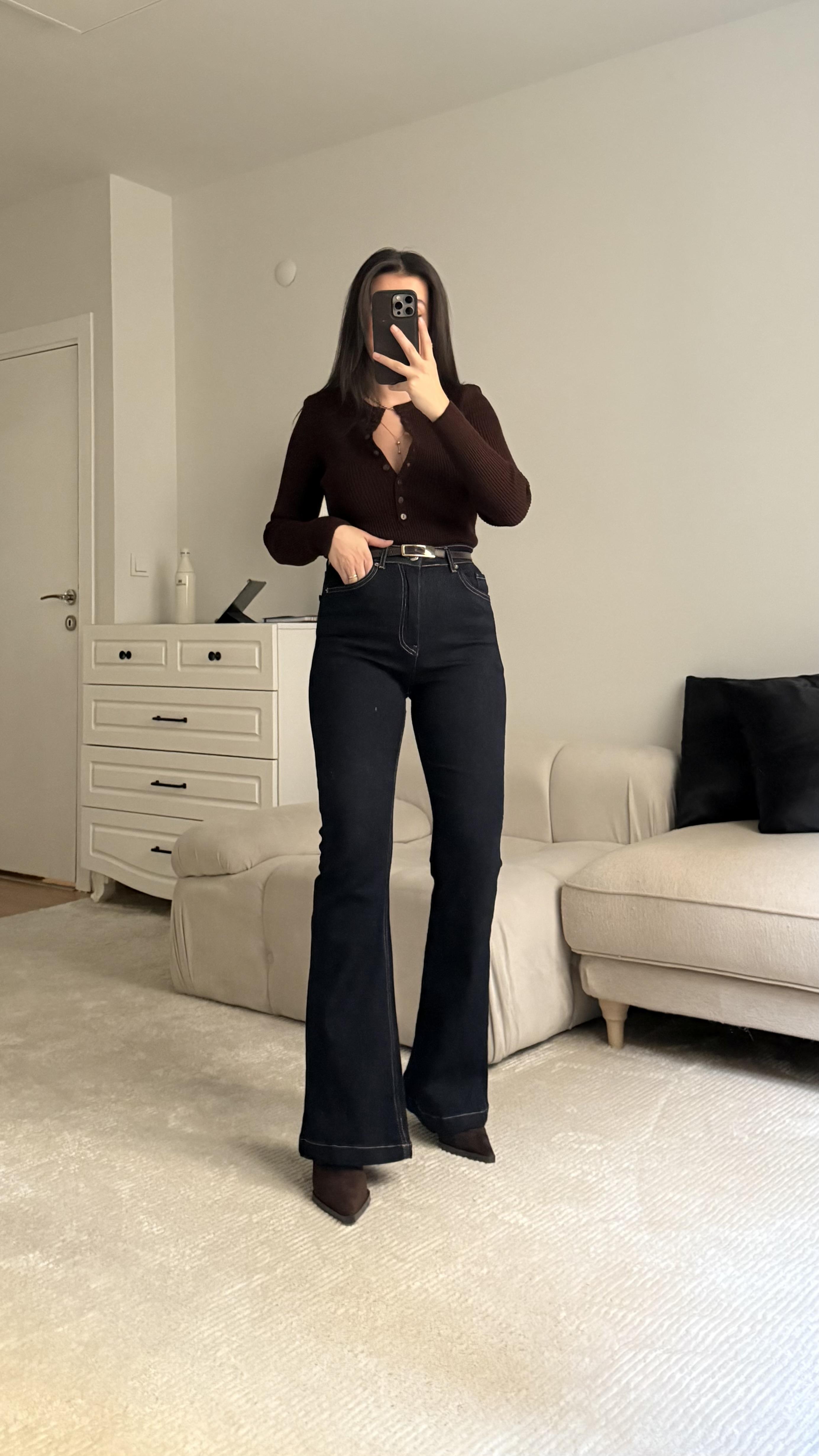 Marka Koyu Laci Flare Jean