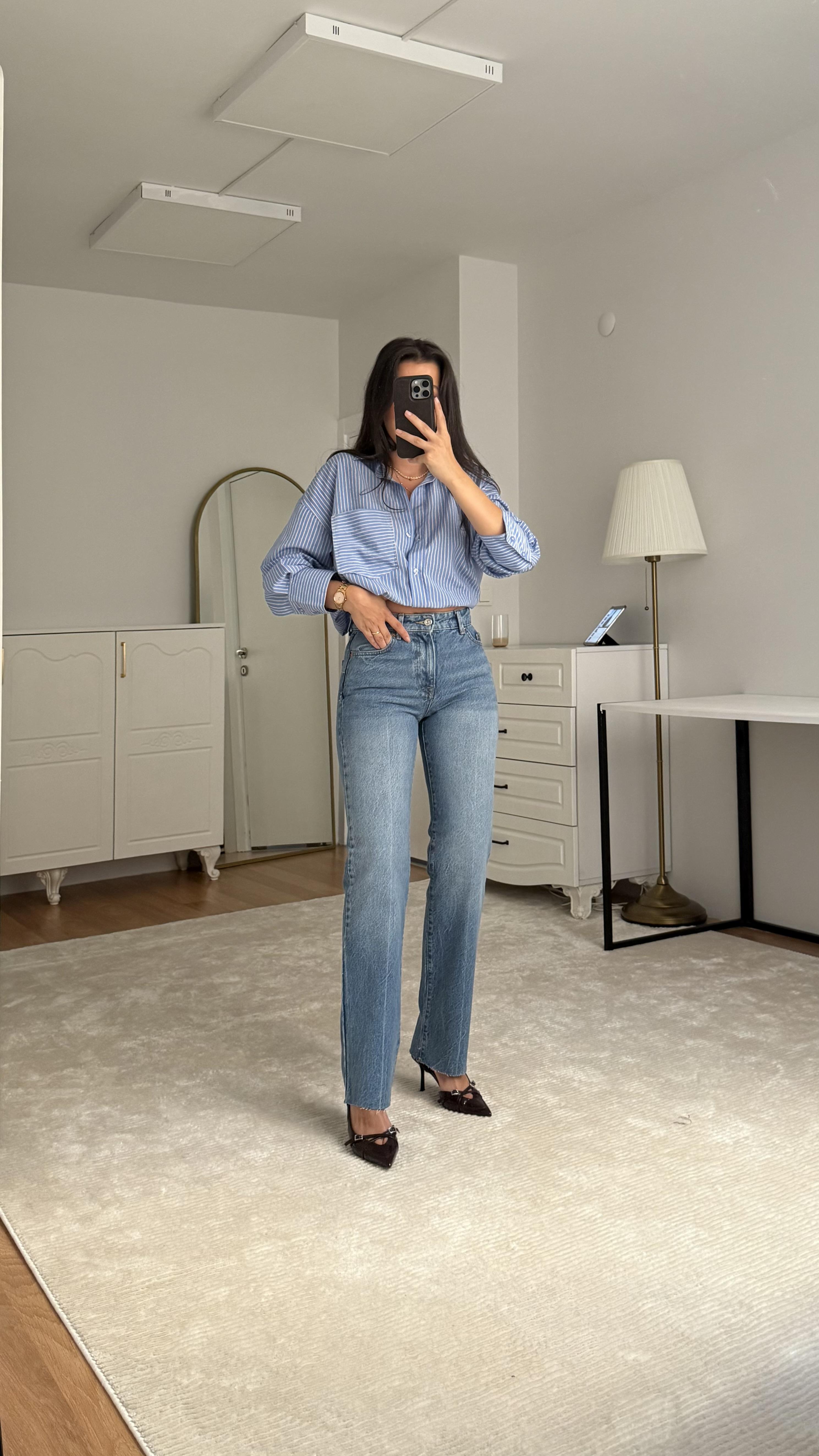 Marka Koyu Mavi Lazer Kesim Straight Jean