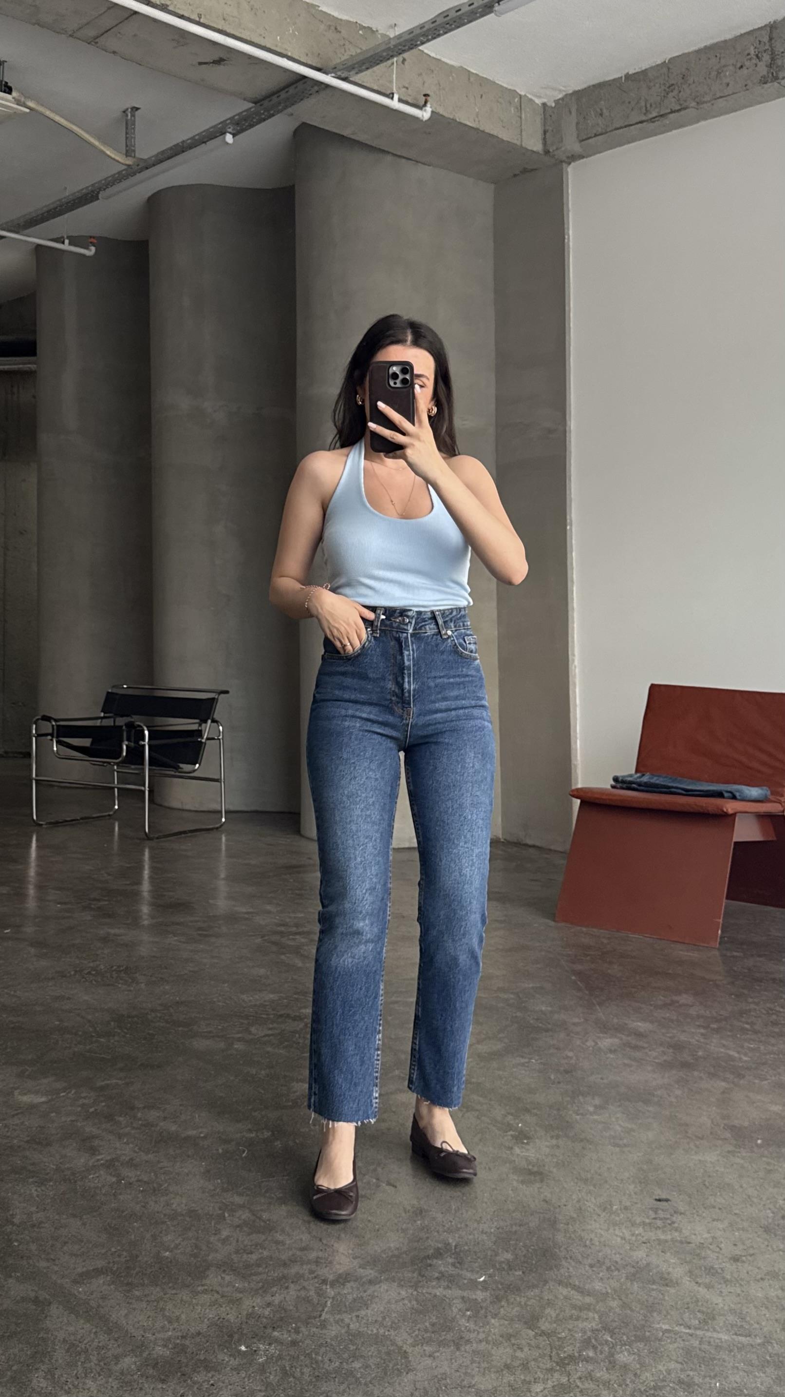 Marka Koyu Mavi Slim Straight Jean