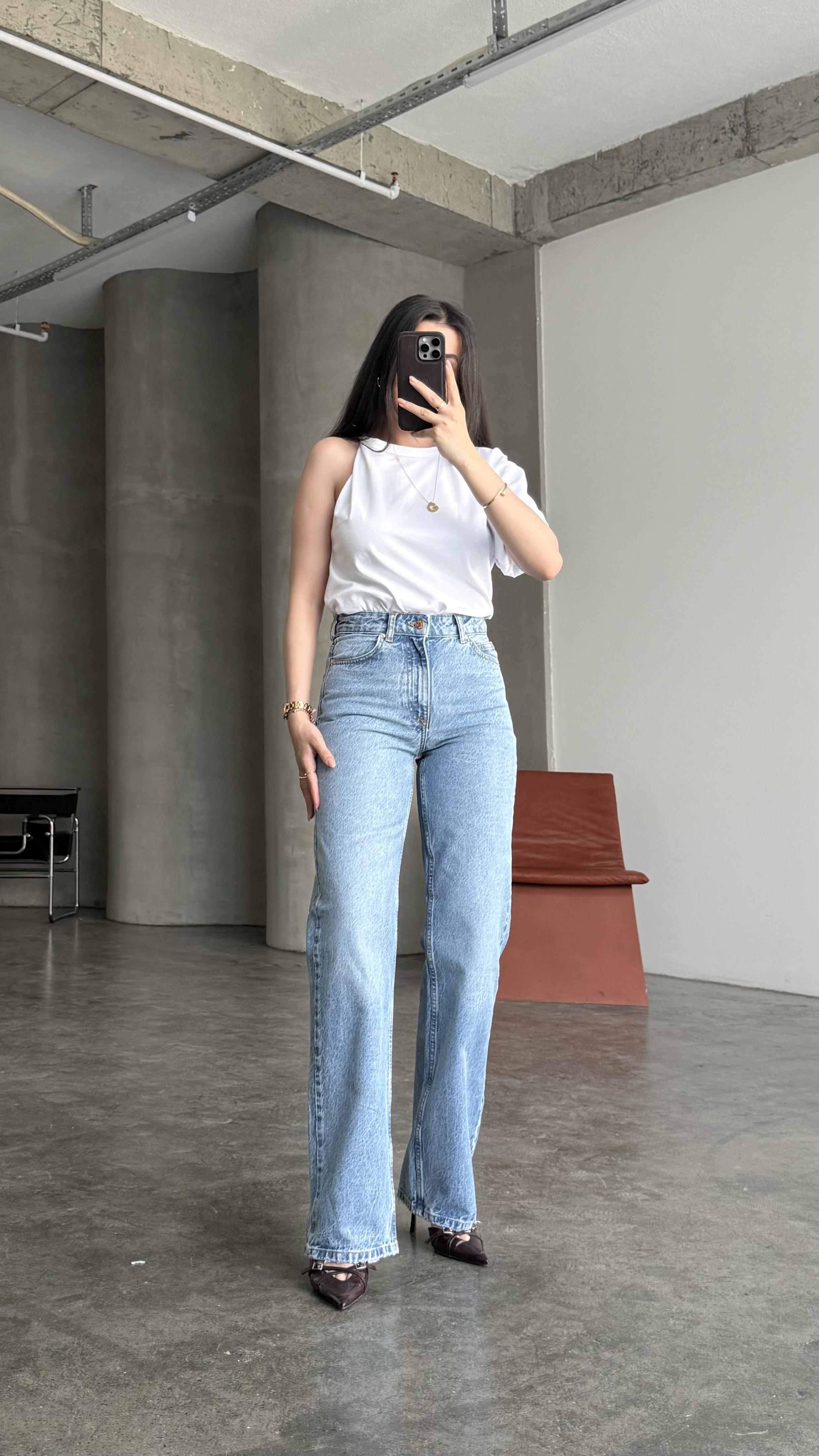 Marka Koyu Mavi Straight Yüksek Bel Jean