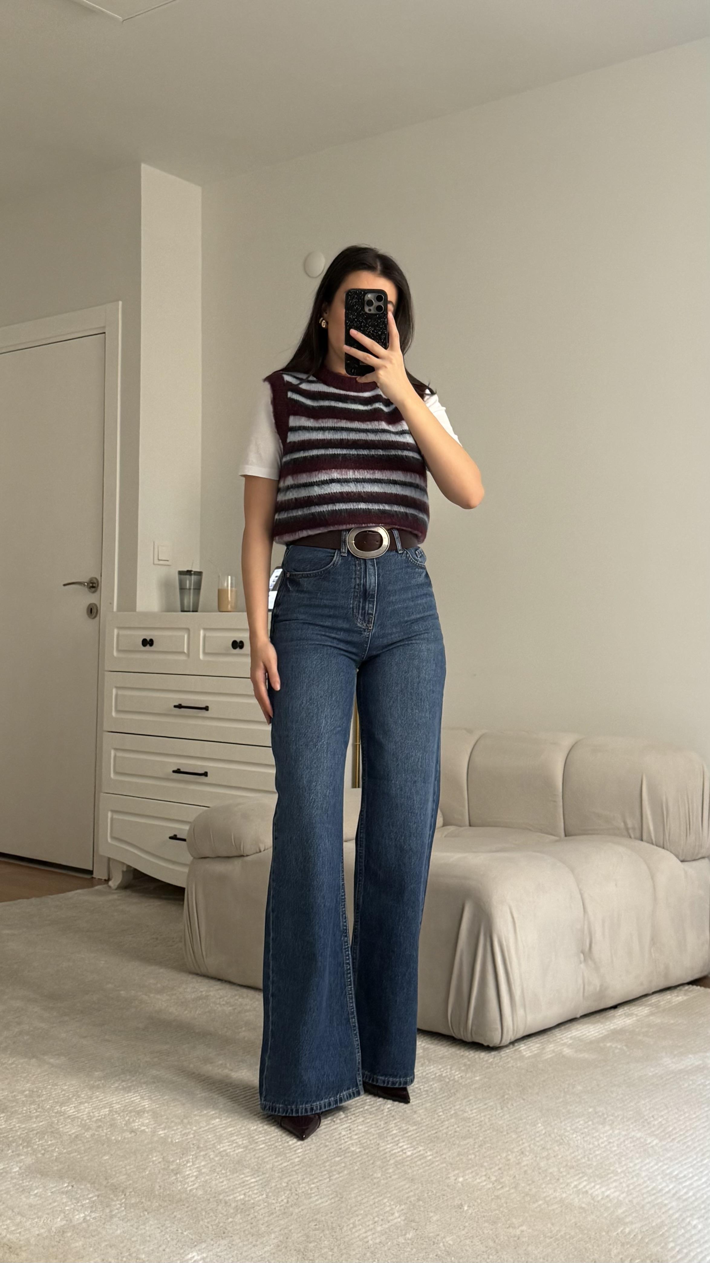 Marka Koyu Mavi Yıkamalı Wide Leg Jean