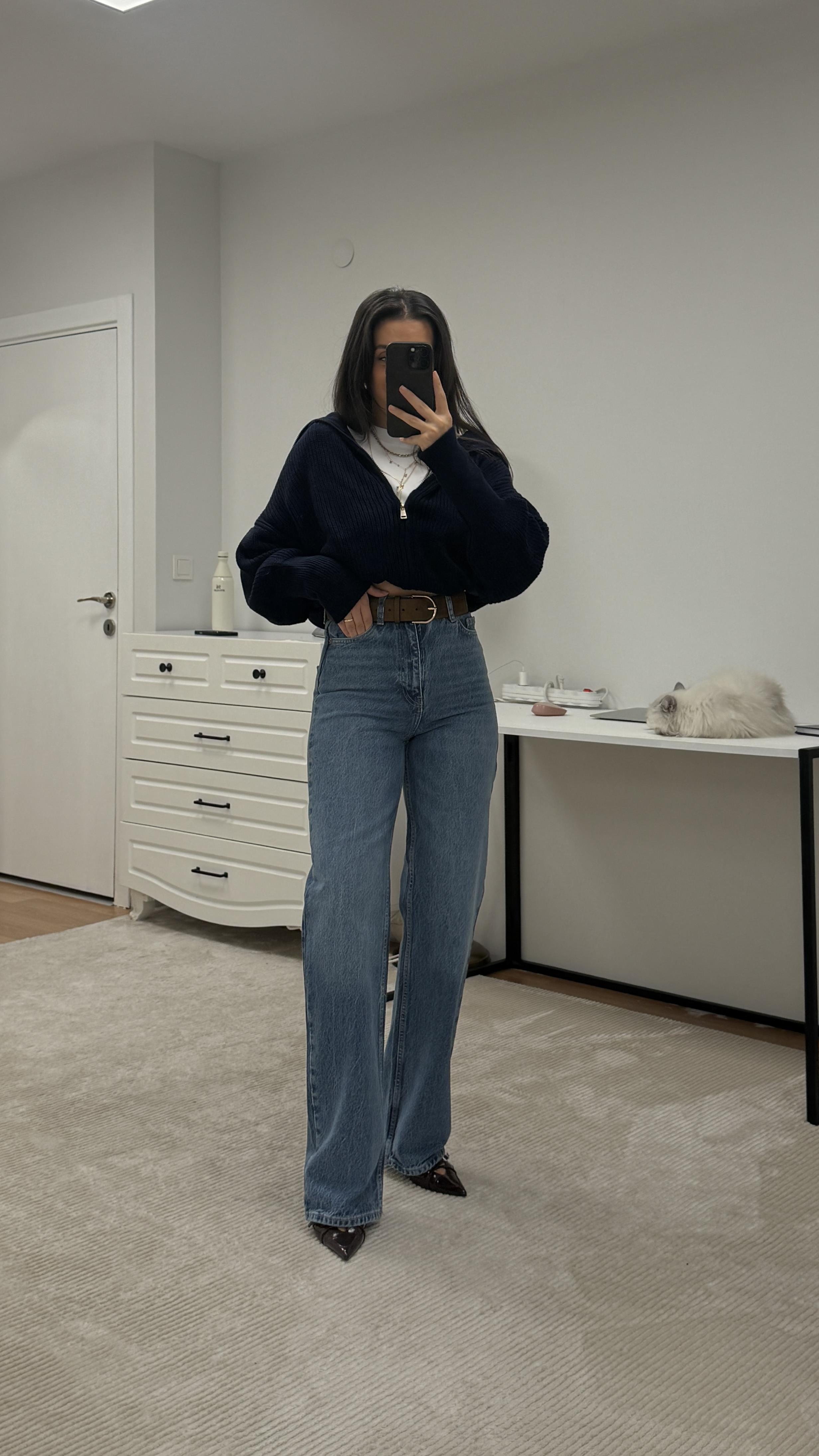 Marka Koyu Mavi Yüksek Bel Straight Jean