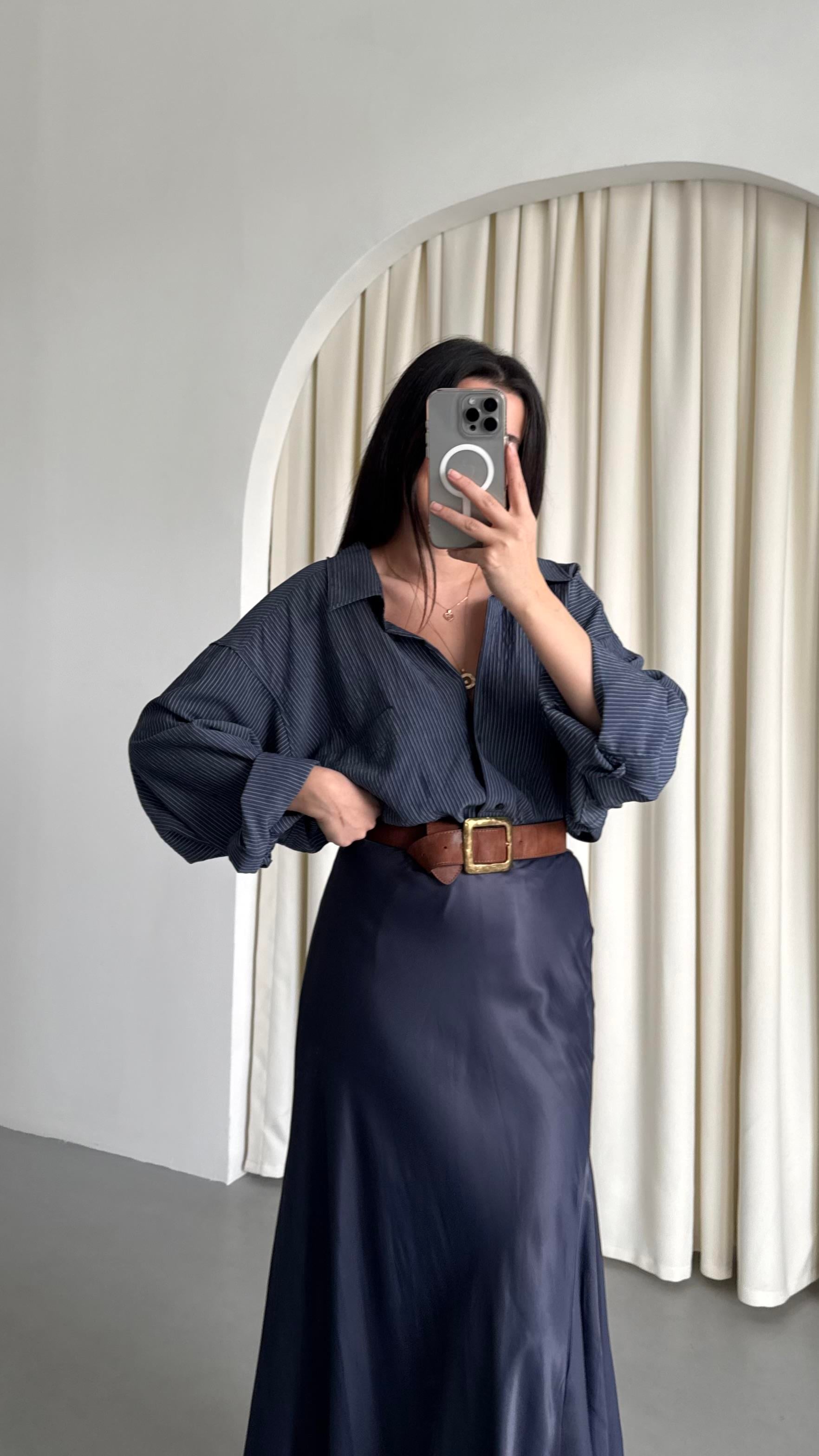 Marka Laci Beyaz Çizgili Tensel Oversize Gömlek