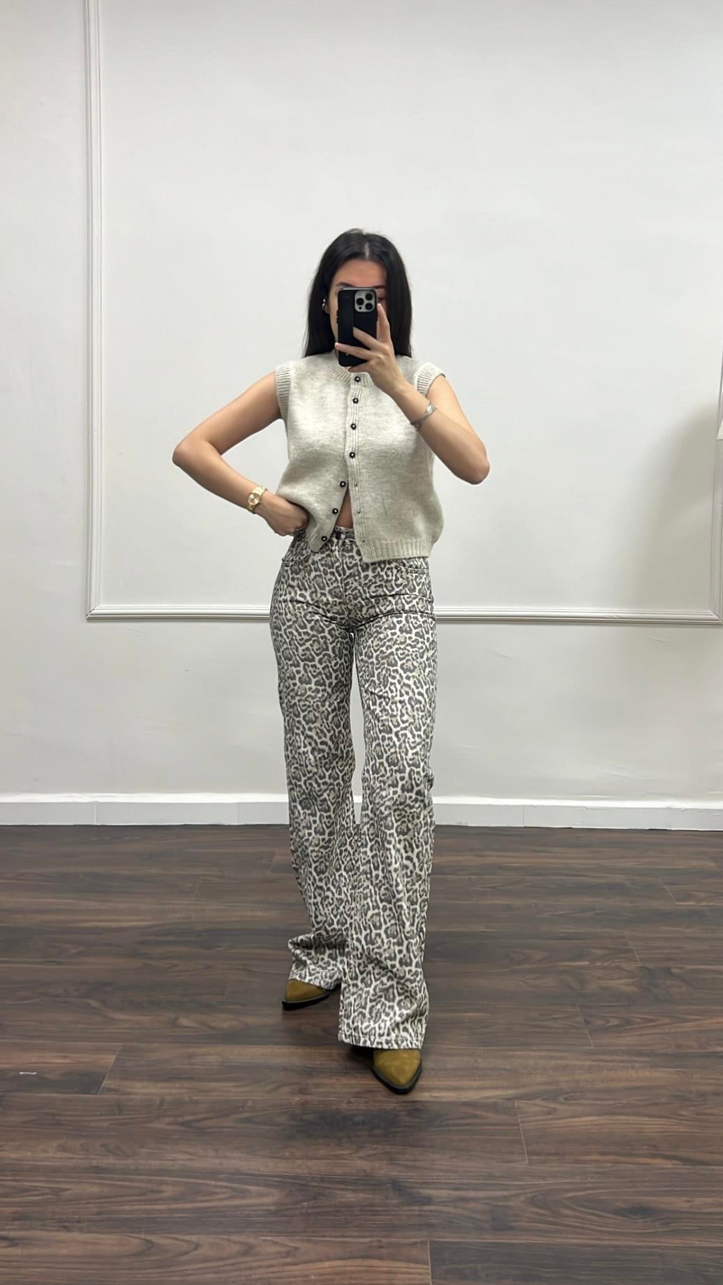 Marka Leopar Wide Leg Denim Jean