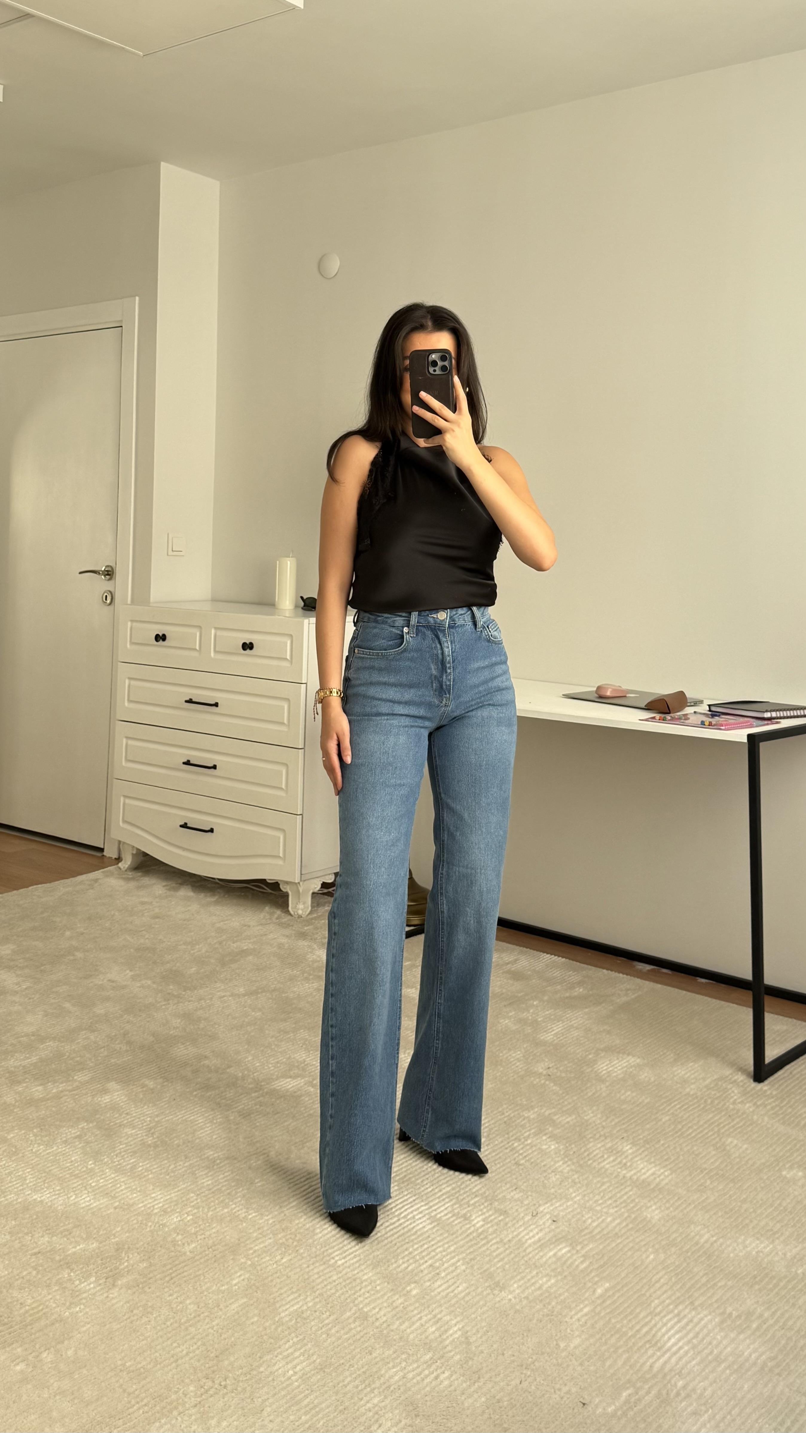 marka Mavi Düz Kesim Jean