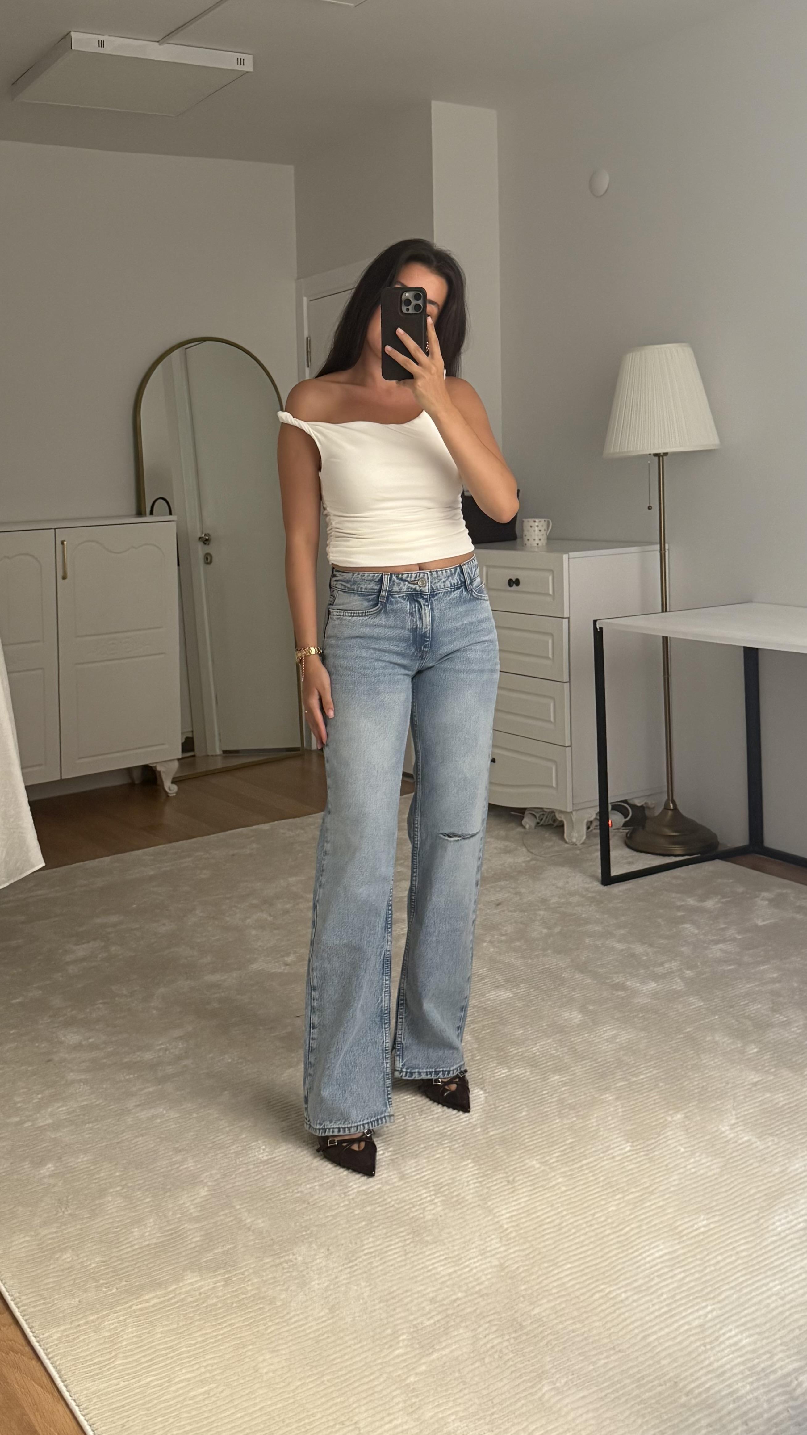 Marka Mavi Paça Detaylı Straight Jean