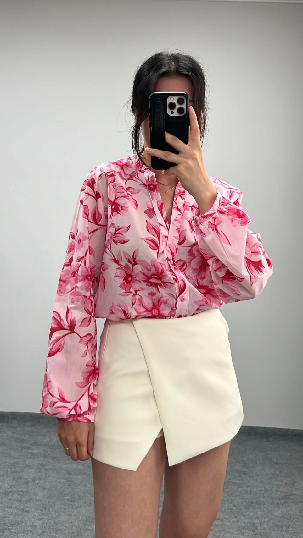 Marka Pembe Gül Desenli Gömlek