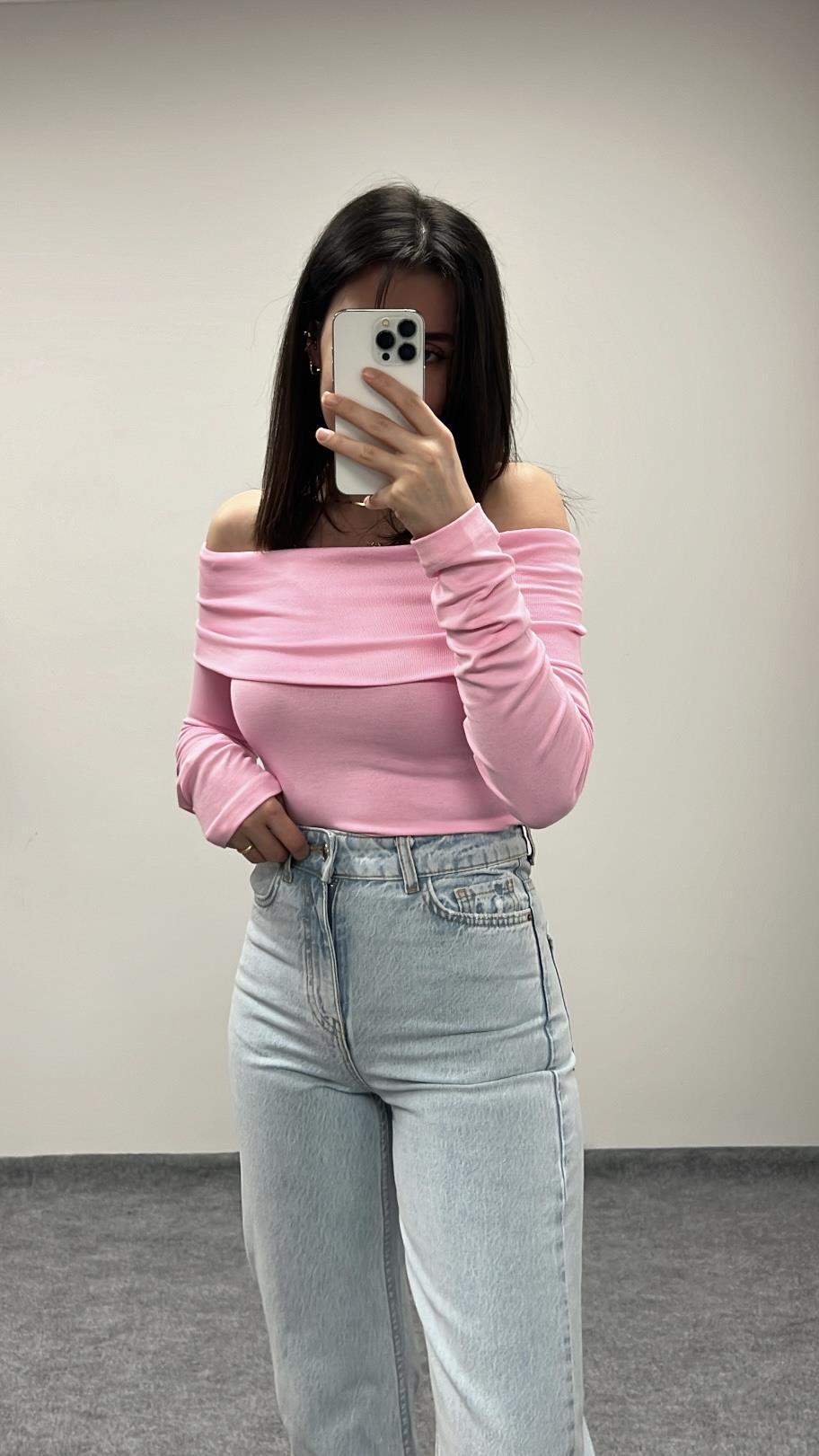 MARKA PEMBE MADONNA YAKA BLUZ