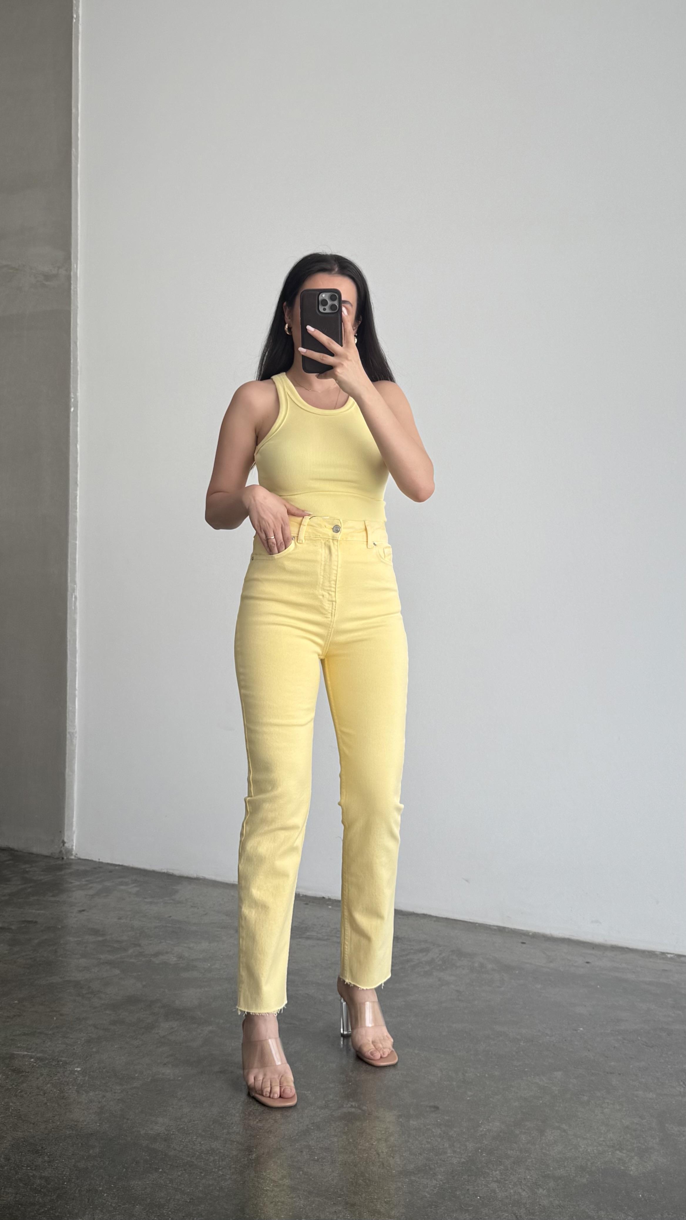 Marka Sarı Slim Straight Jean