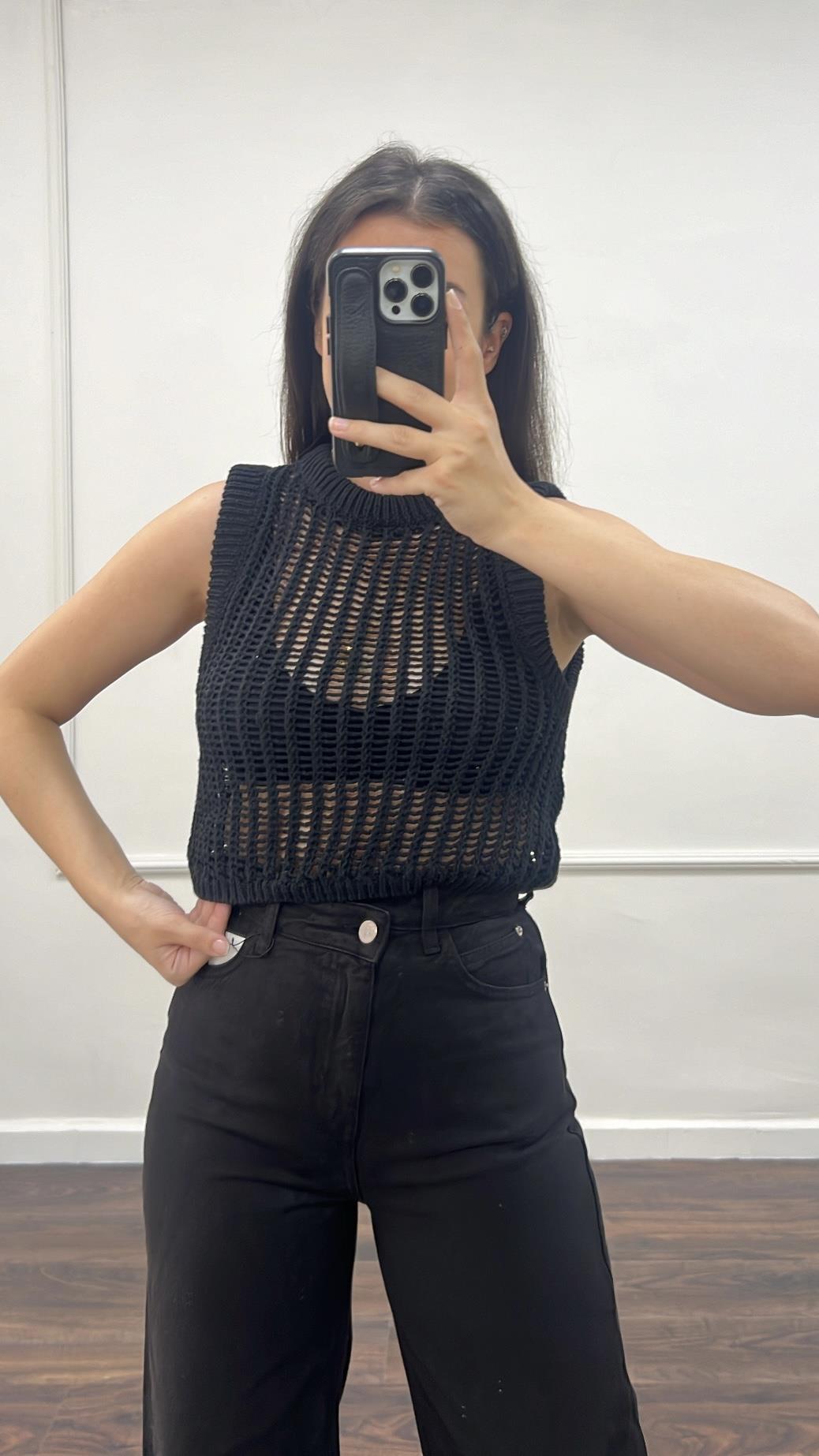 Marka Siyah Ajurlu Örme Yelek