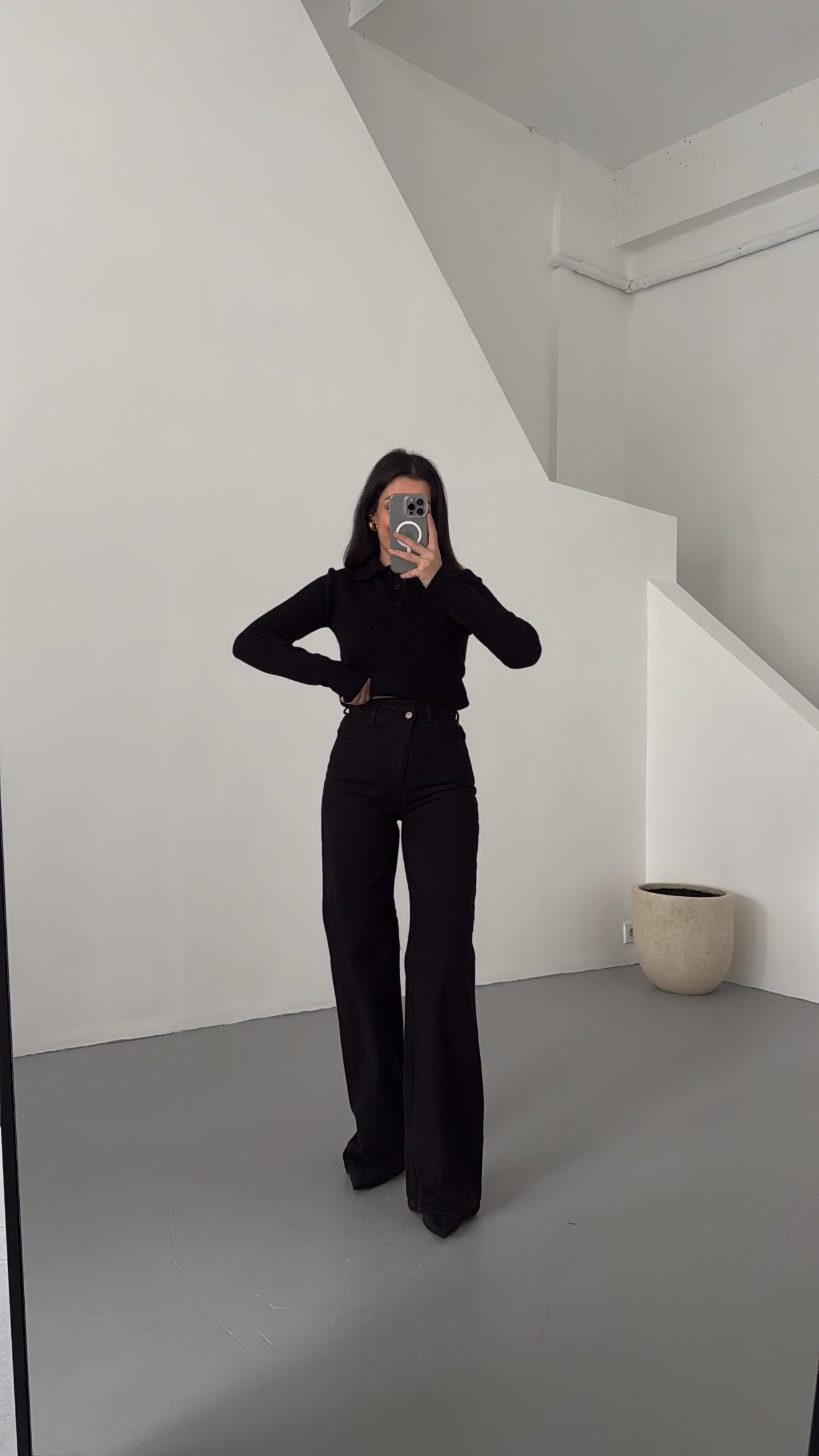 Marka Siyah Bel Detaylı Wide Leg Jean