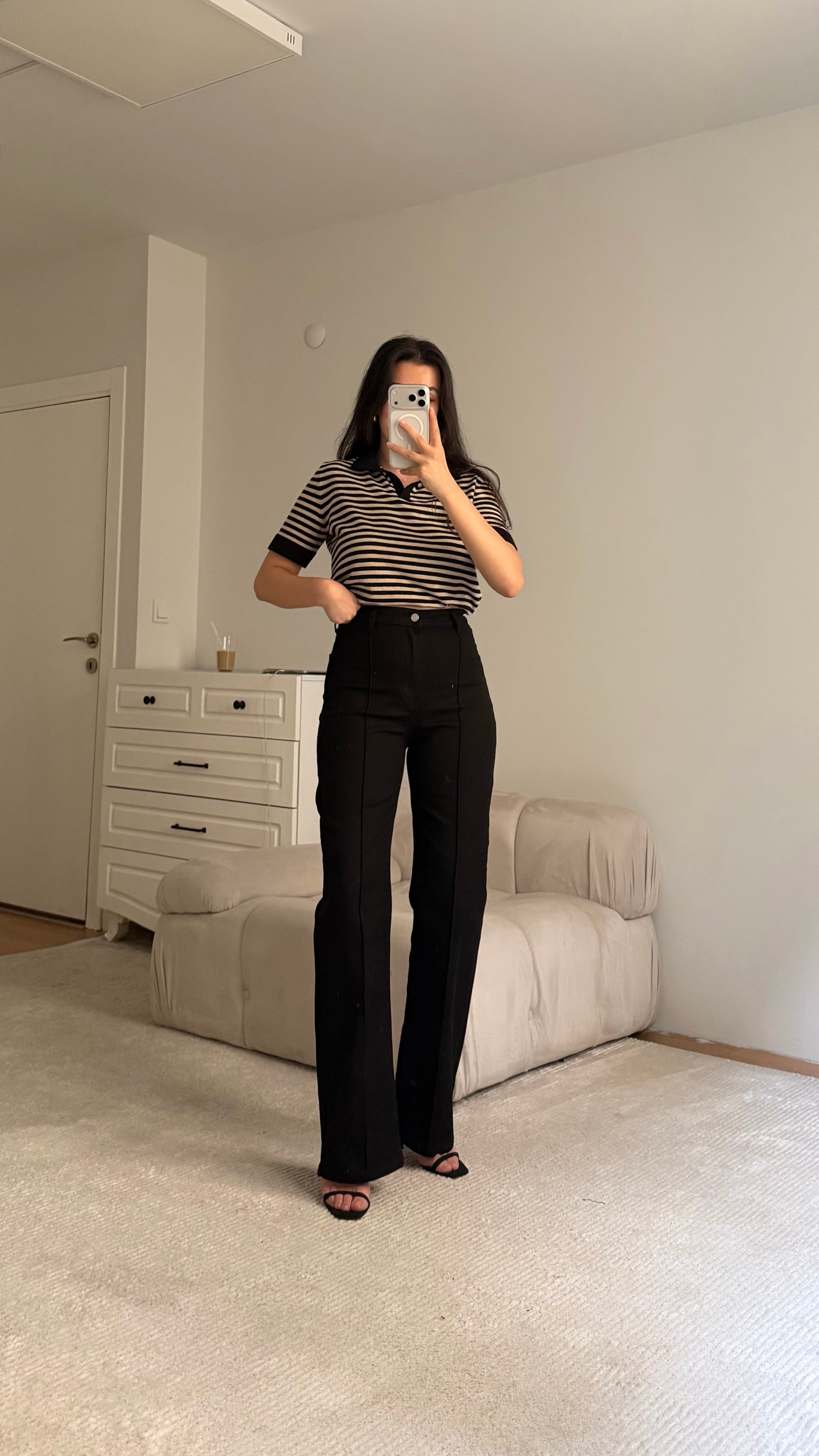 Marka Siyah Çimalı Düz Kesim Denim