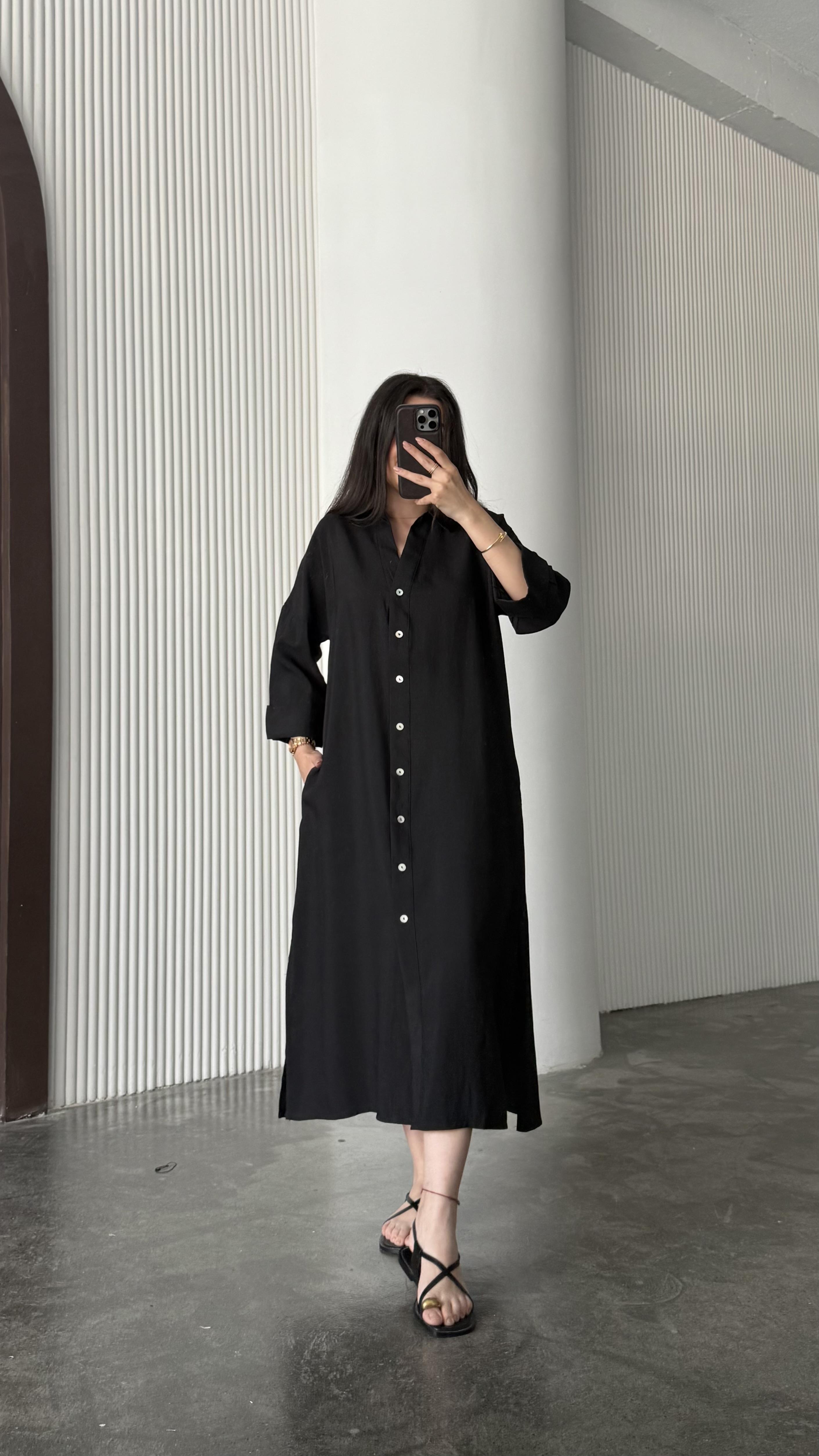 Marka Siyah Düğmeli Tensel Elbise