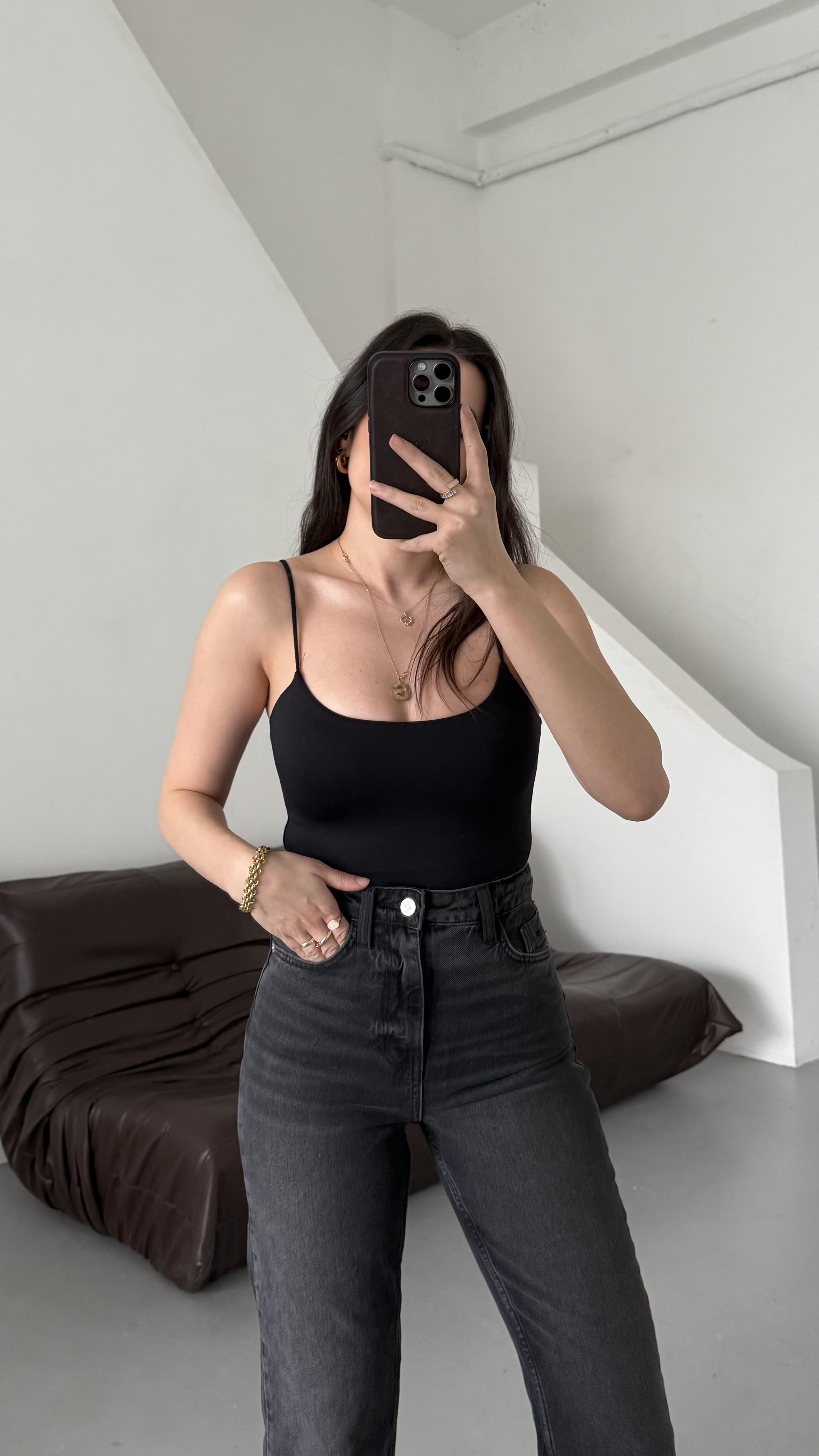 Marka Siyah İp Askılı Bodysuit