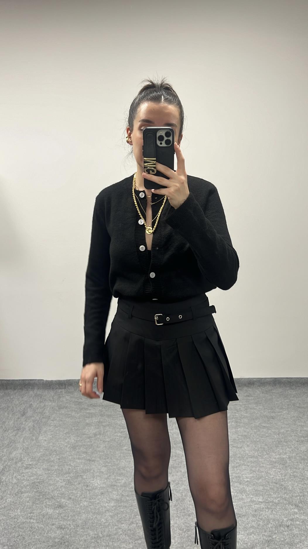 MARKA SİYAH KALIN PİLELİ ŞORT ETEK