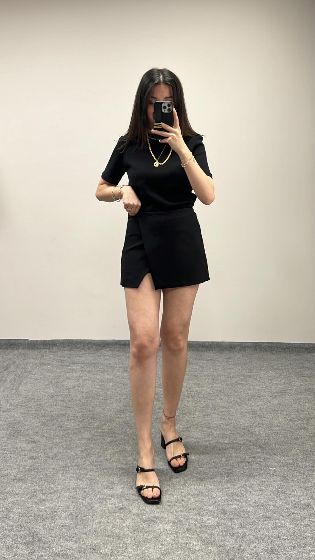 Marka Siyah Mini Şortlu Etek