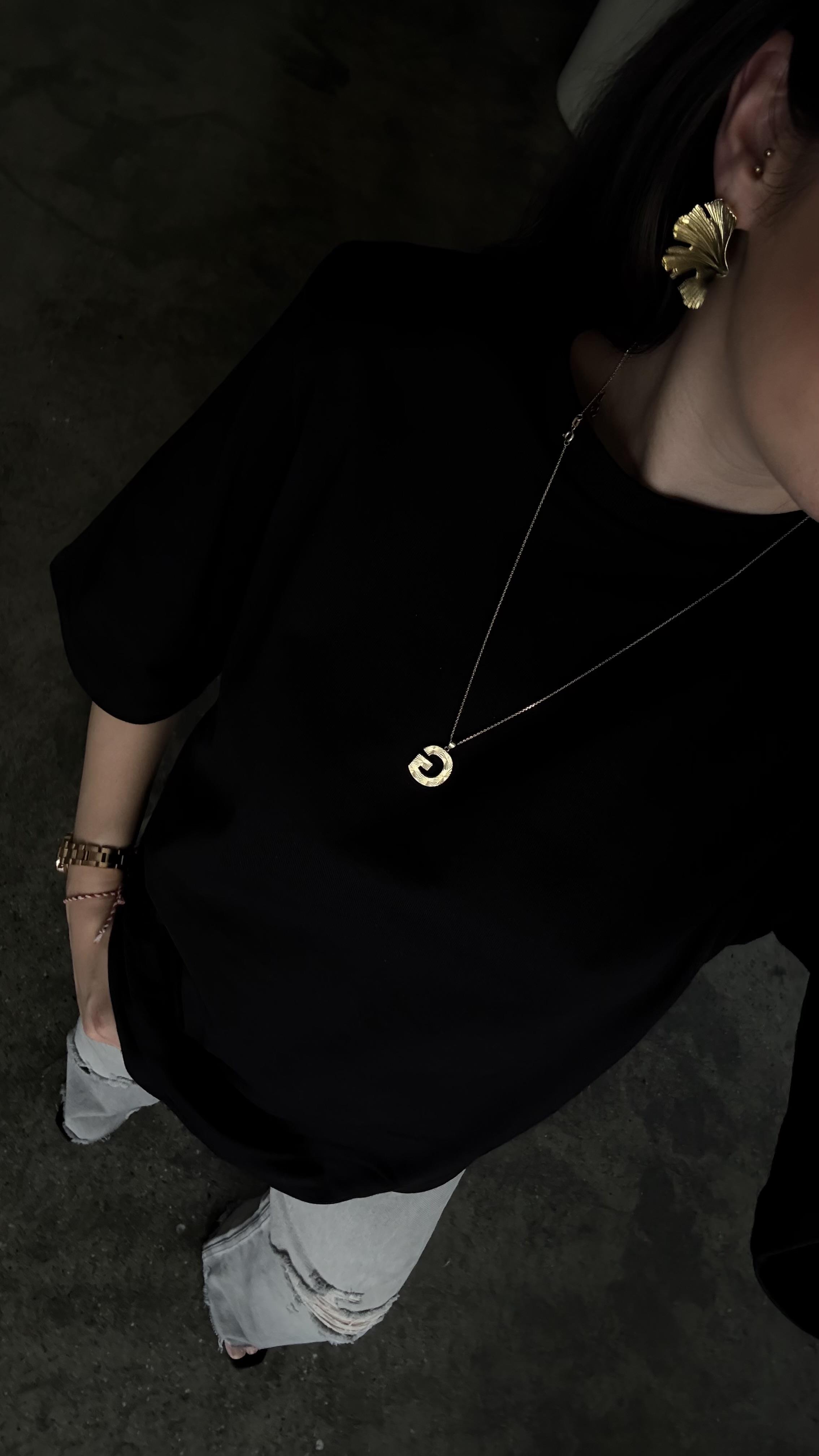 Marka Siyah Oversize Vatkalı Tişört