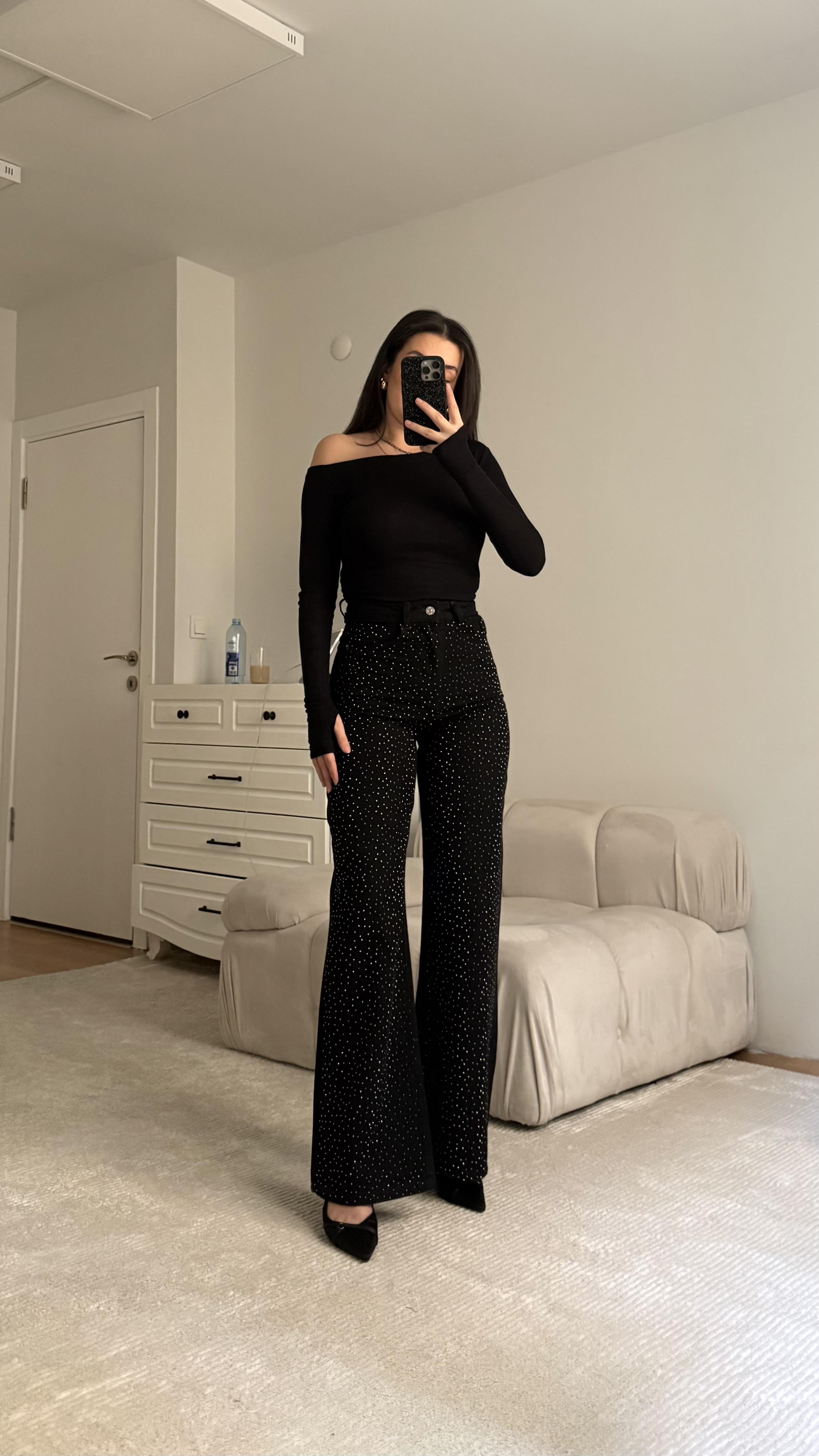 Marka Siyah Taşlı Wide Leg Jean