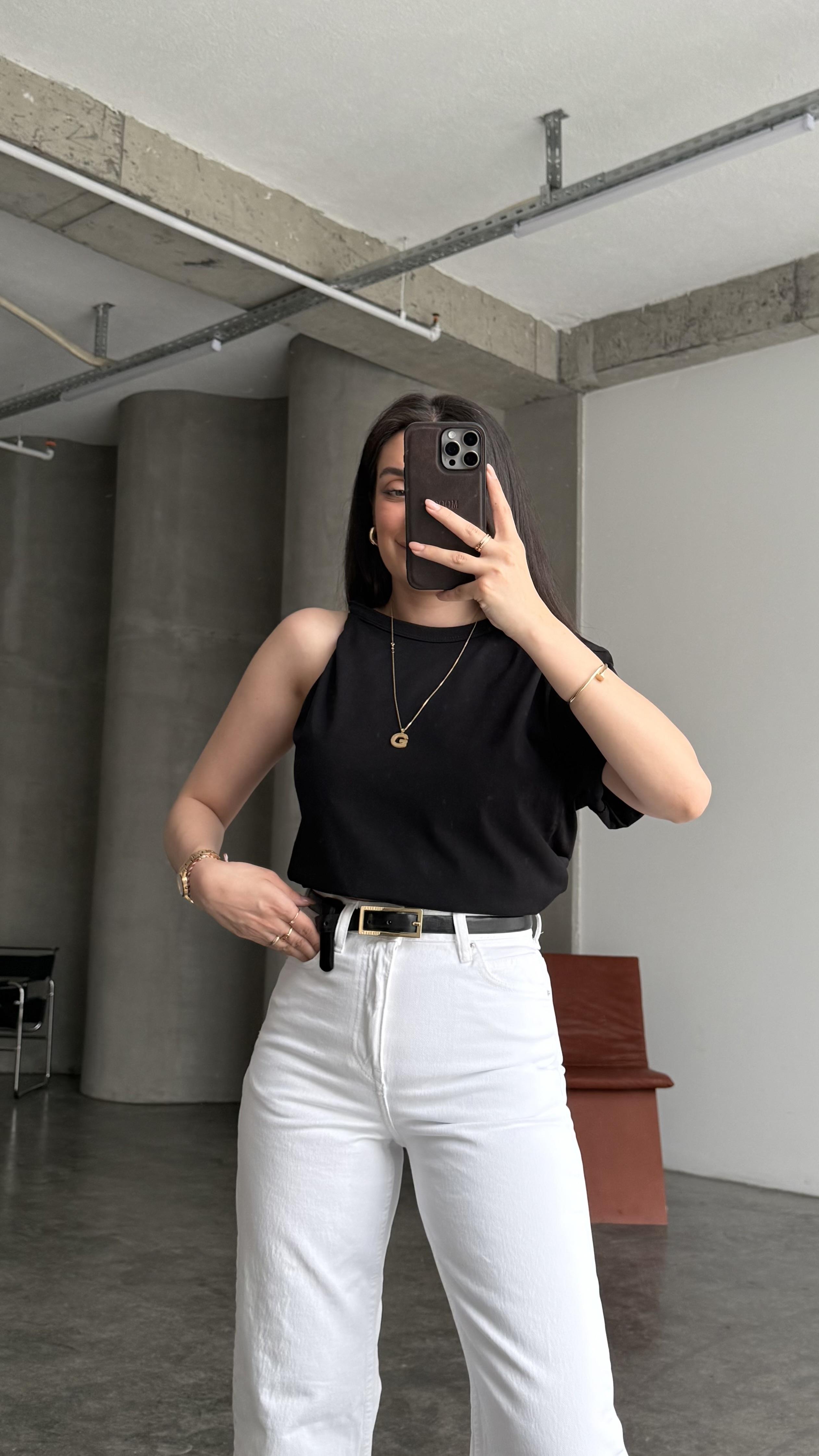 Marka Siyah Tek Kol Büzgülü Basıc Tişört