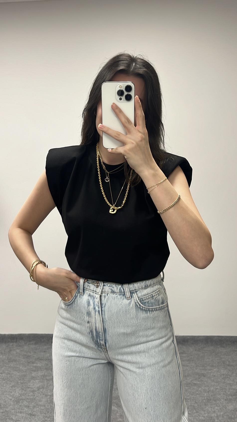 MARKA SİYAH VATKALI TİŞÖRT