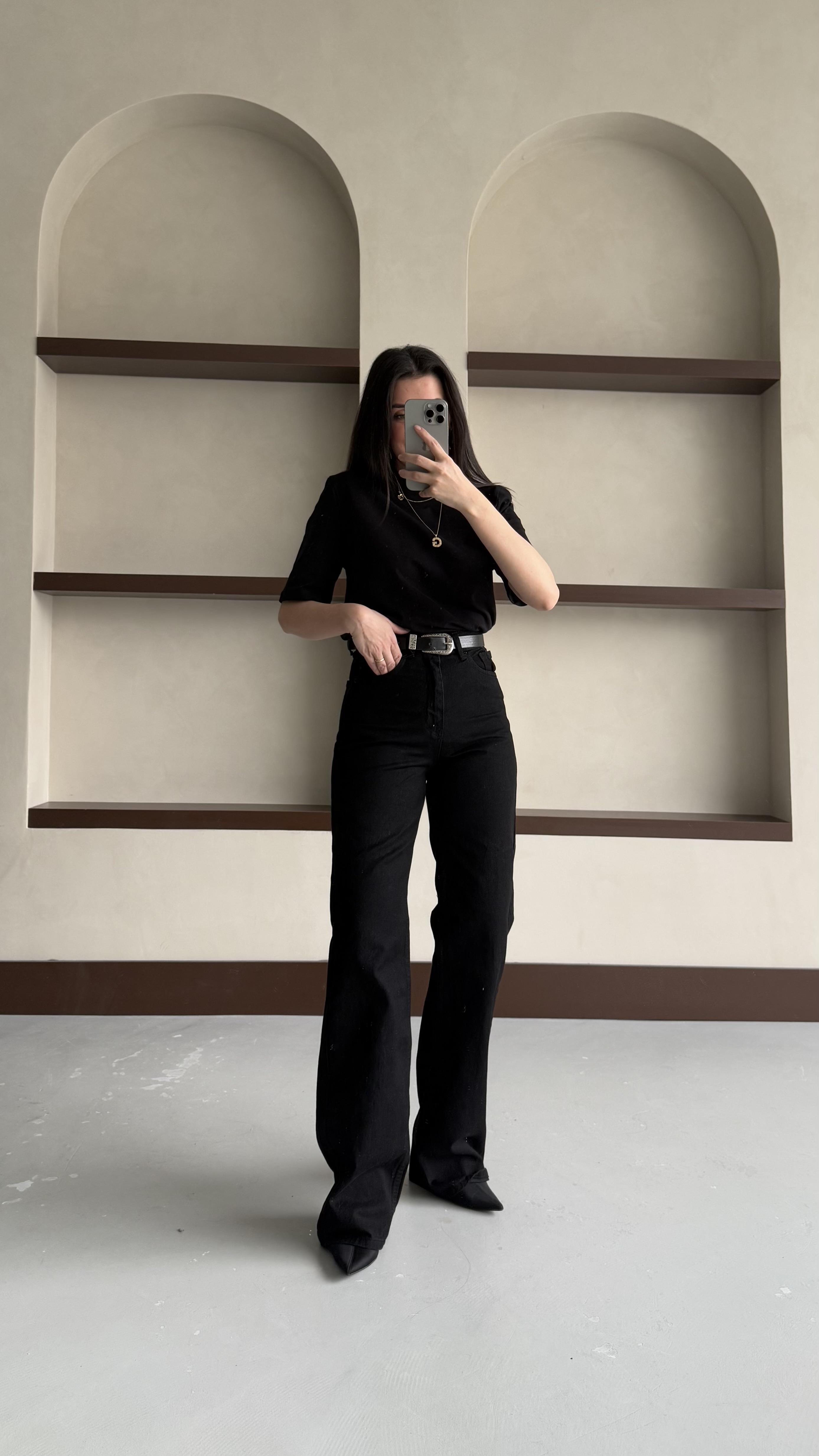 Marka Siyah Yüksek Bel Straight Jean