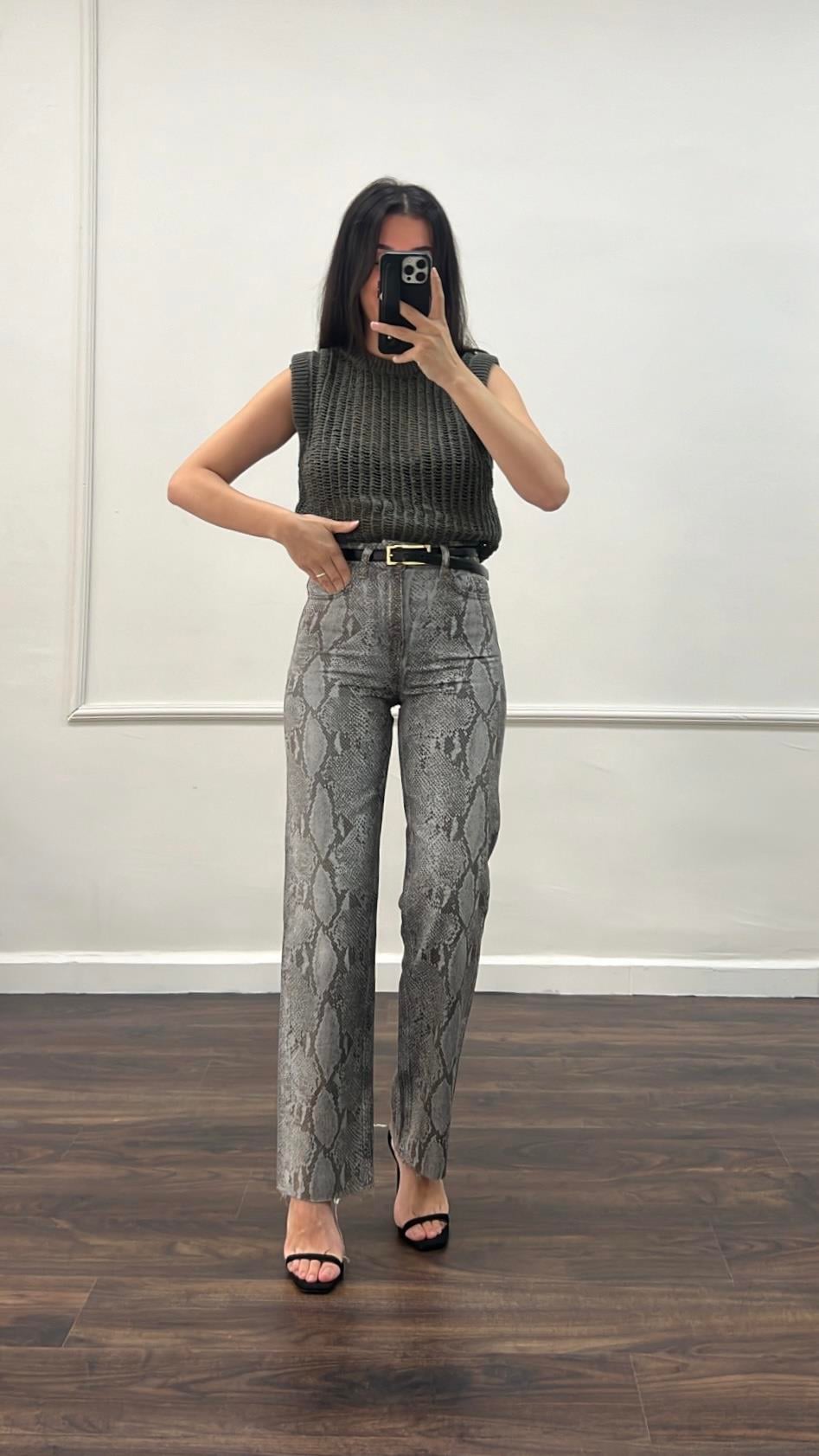 Marka Yılan Desenli Straight Fıt Jean 