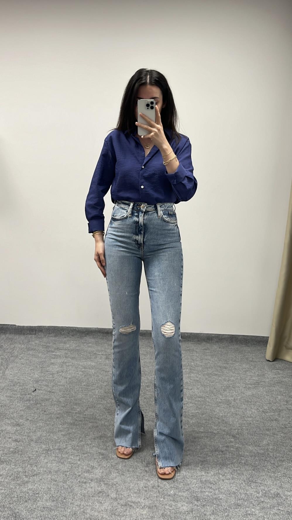 Marka Yırtık Detay Flare Jean