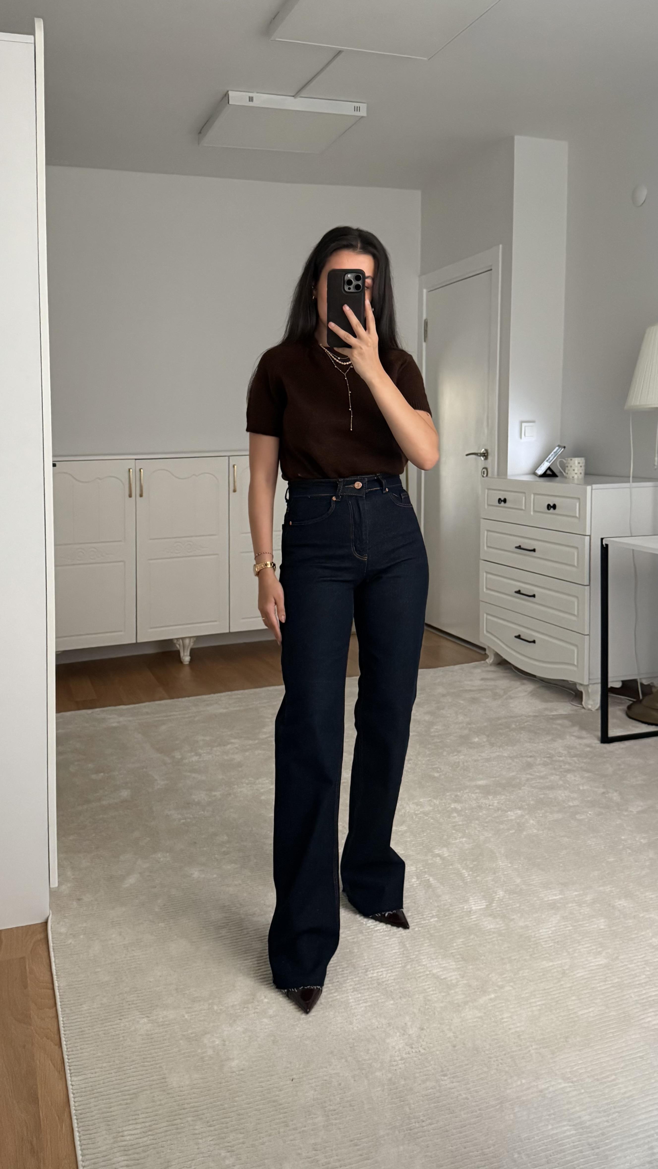 Marka Yoğun Laci Lazer Kesim Wide Leg Jean