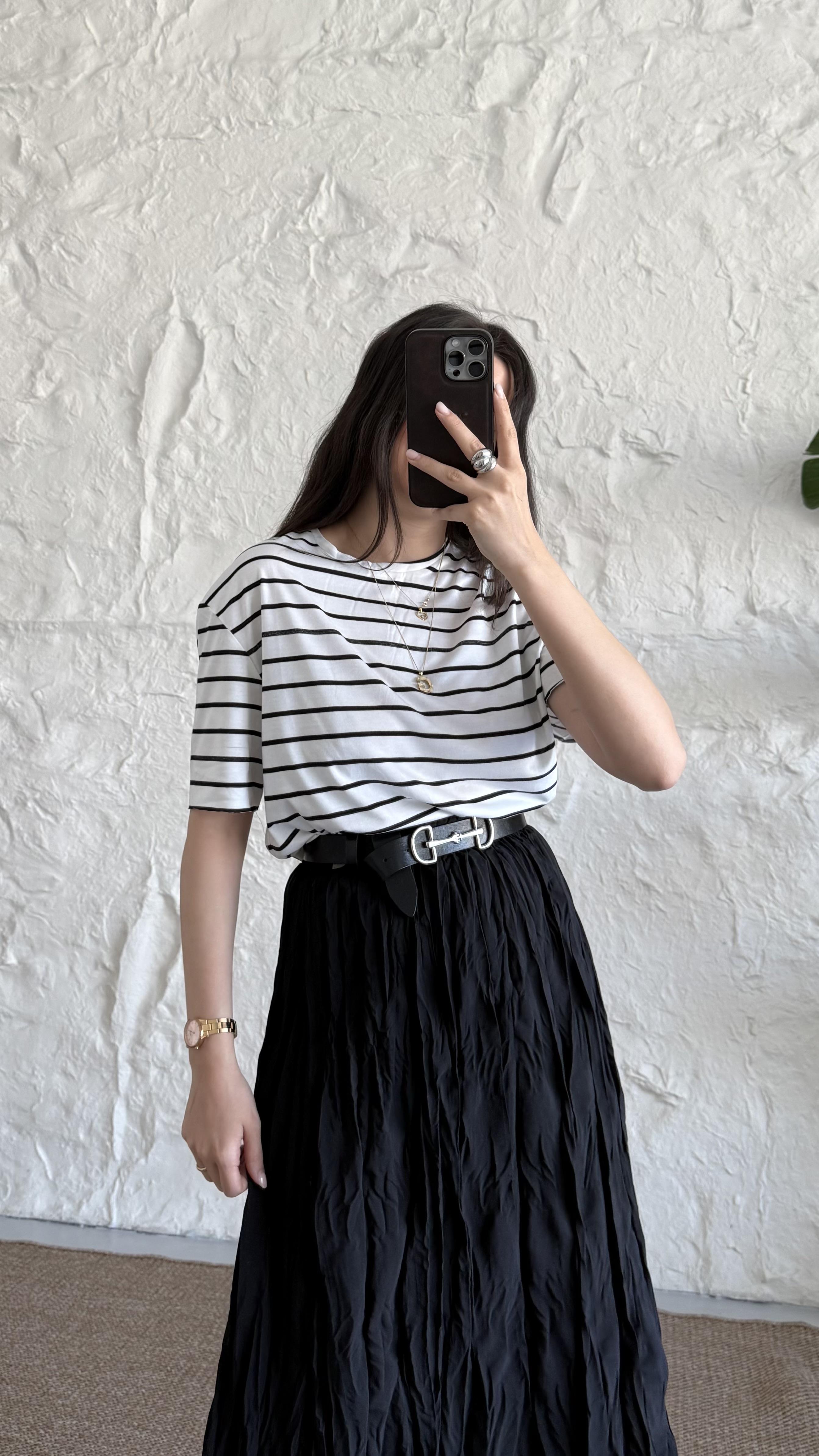 Mati Çizgili Lazer Kesim Basıc Tişört