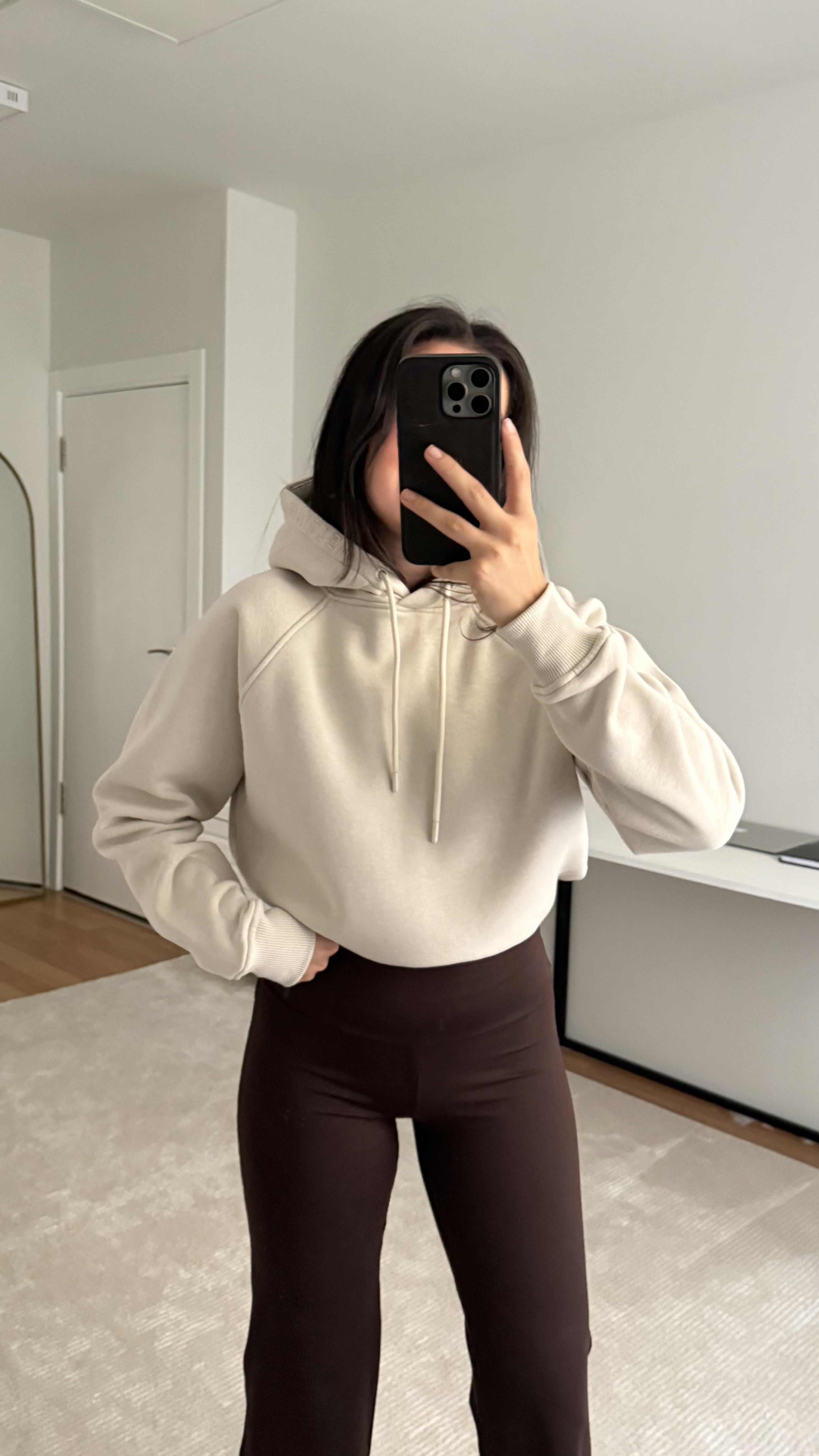 Mel Bej Premium Sweatshirt