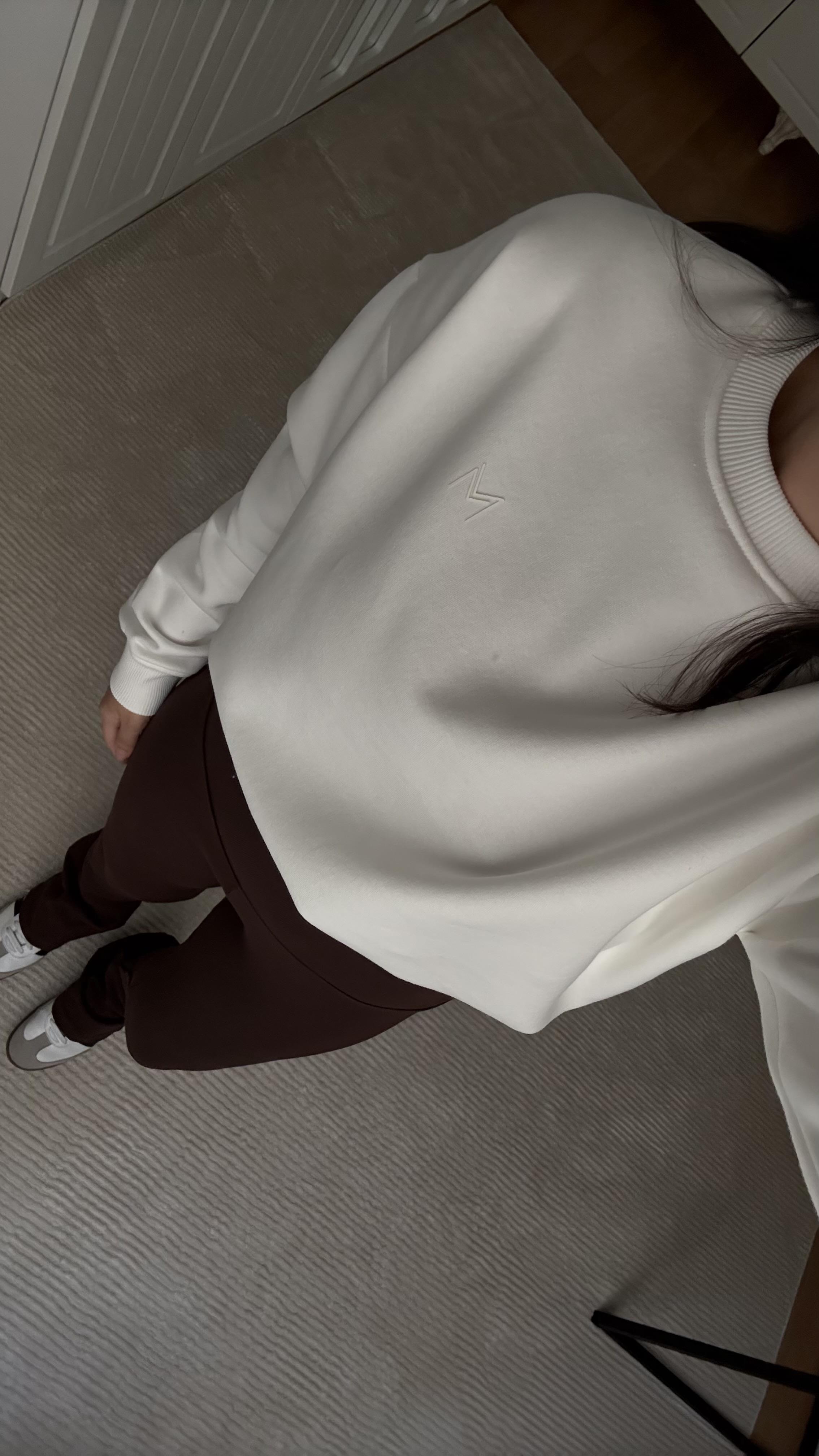 Mel Beyaz Bisiklet Yaka Premium Sweatshirt