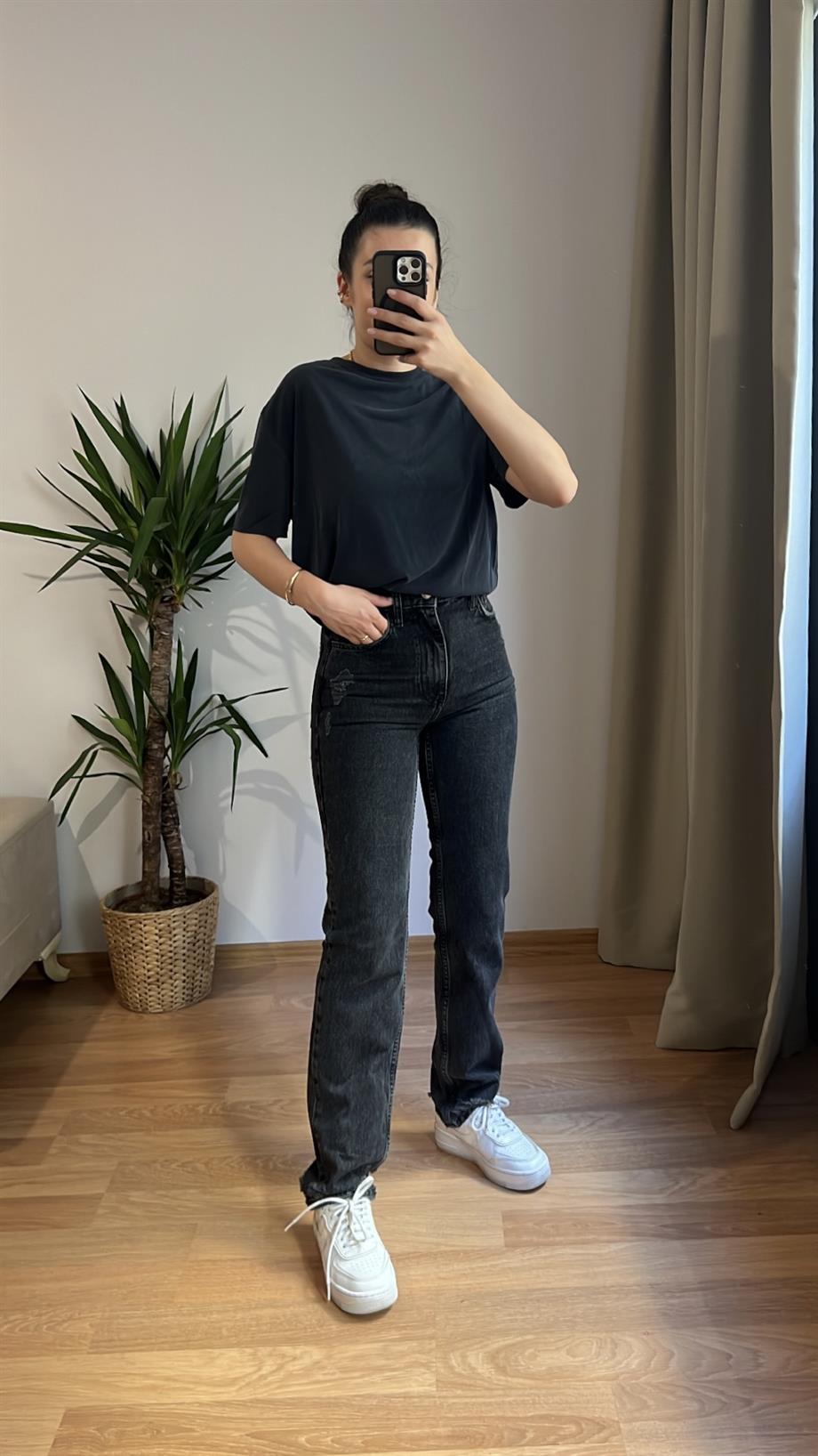 MNG SİYAH YIRTIK DETAY STRAIGHT JEAN