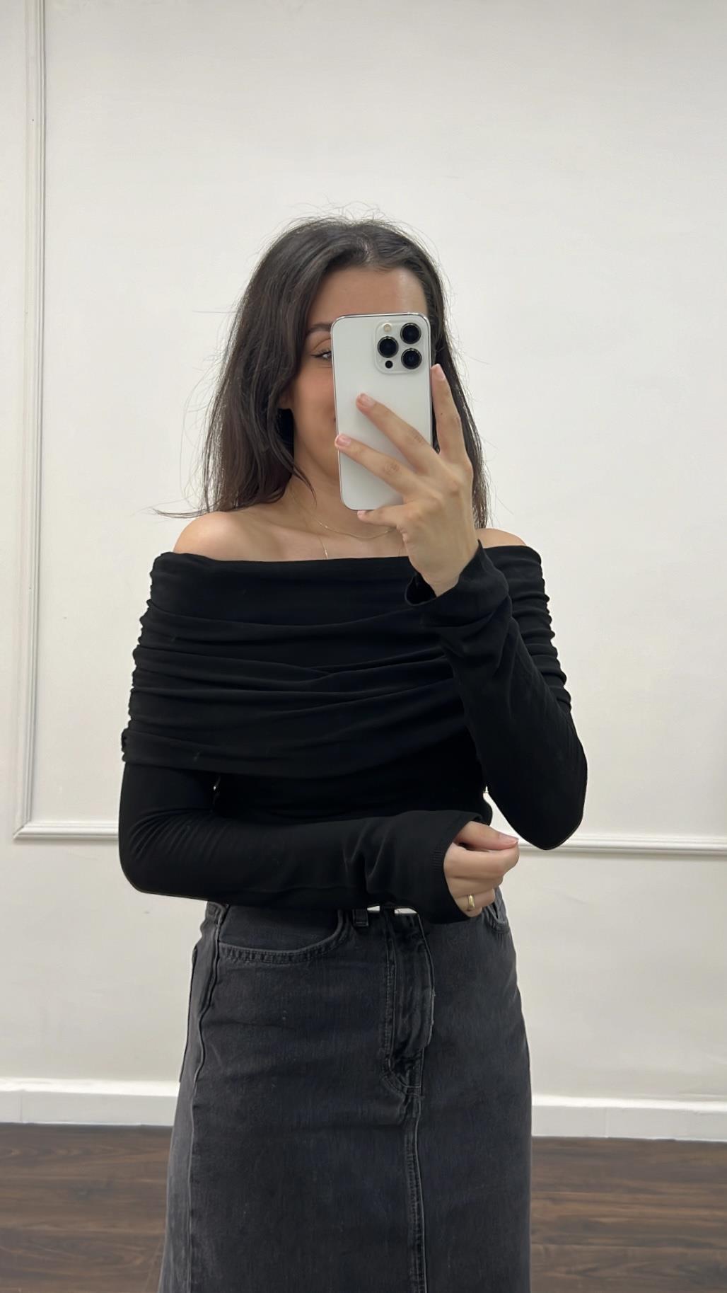 Nero Siyah Madonna Yaka Viskon Örme Triko