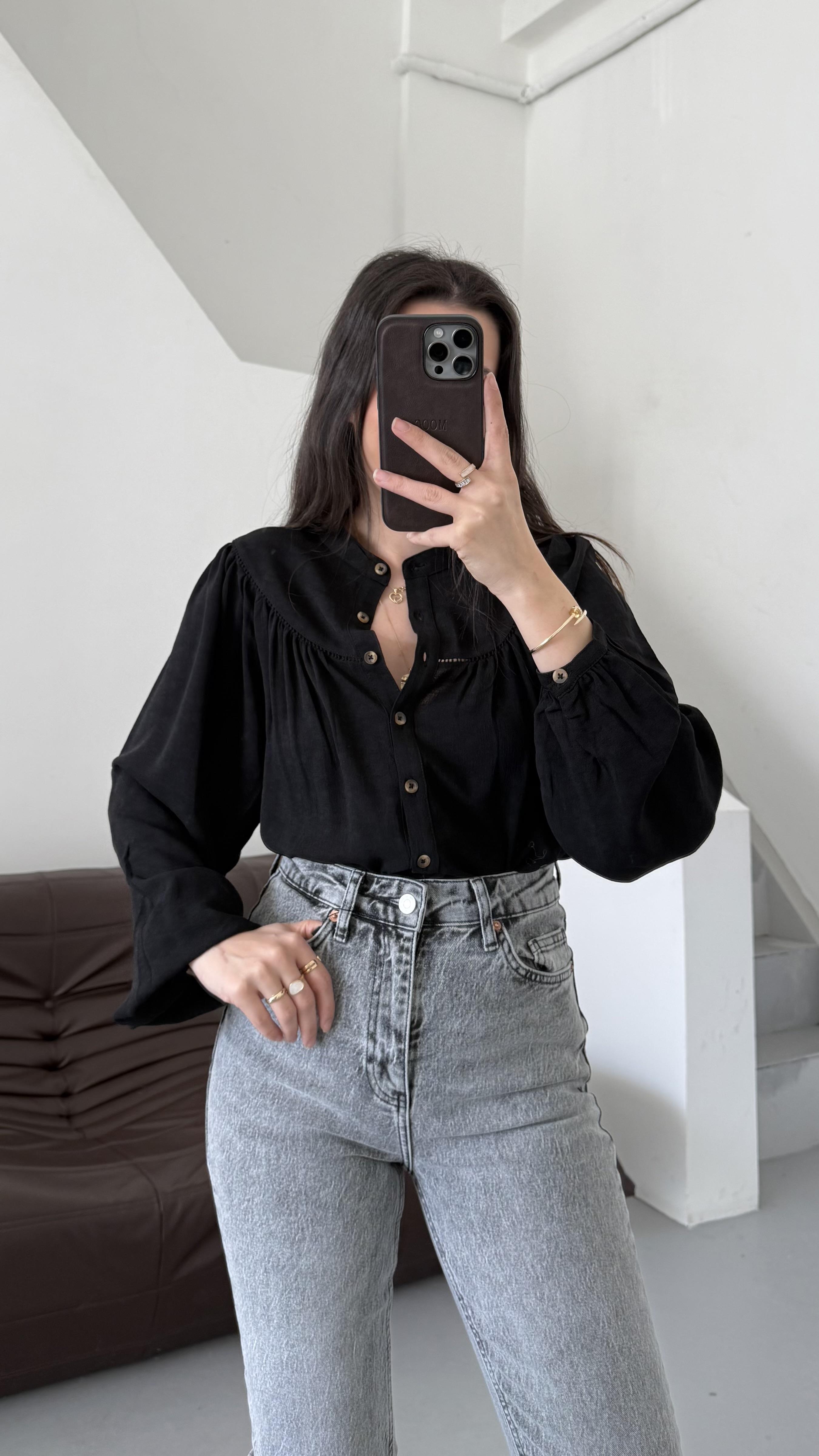 Never Siyah Bisiklet Yaka Şifon Gömlek