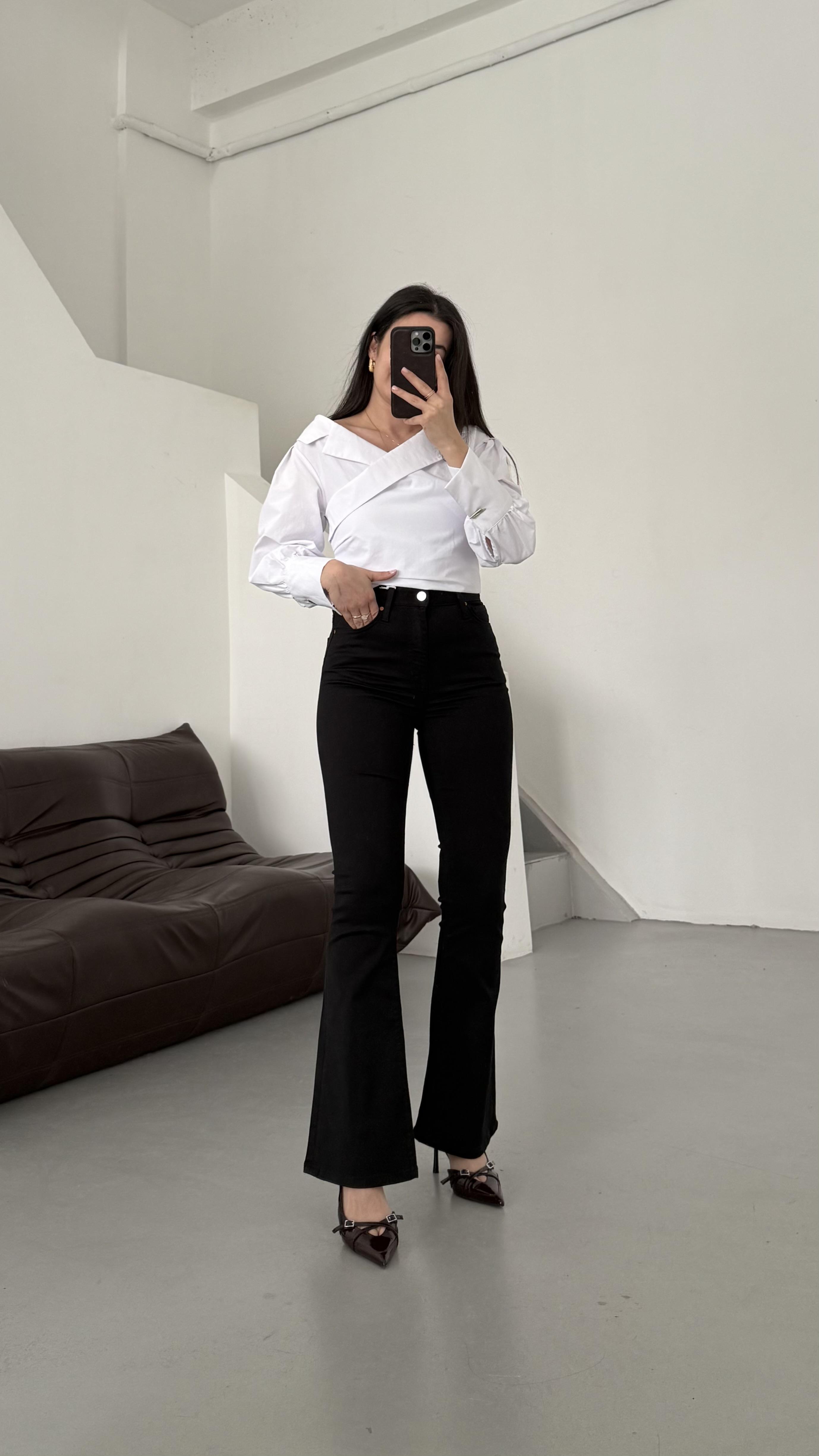 Never Siyah Flare Jean 