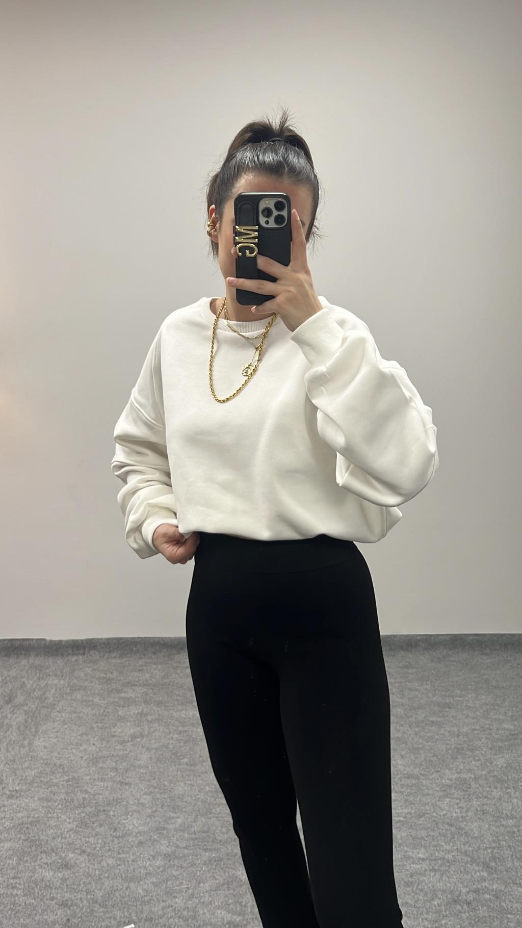 PAMUKLU BEYAZ OVERSİZE SWEATSHIRT