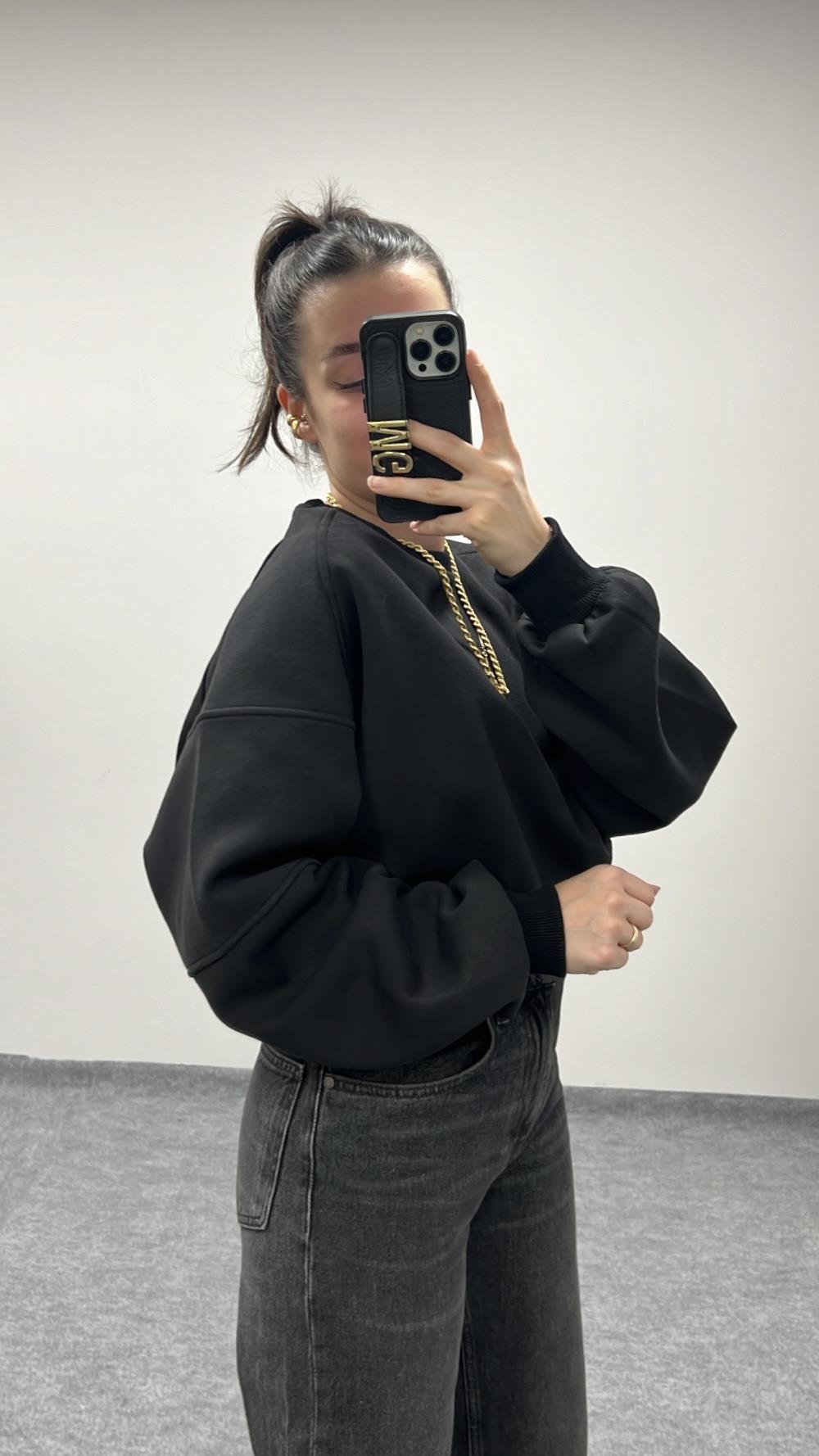 PAMUKLU SİYAH OVERSİZE SWEATSHIRT