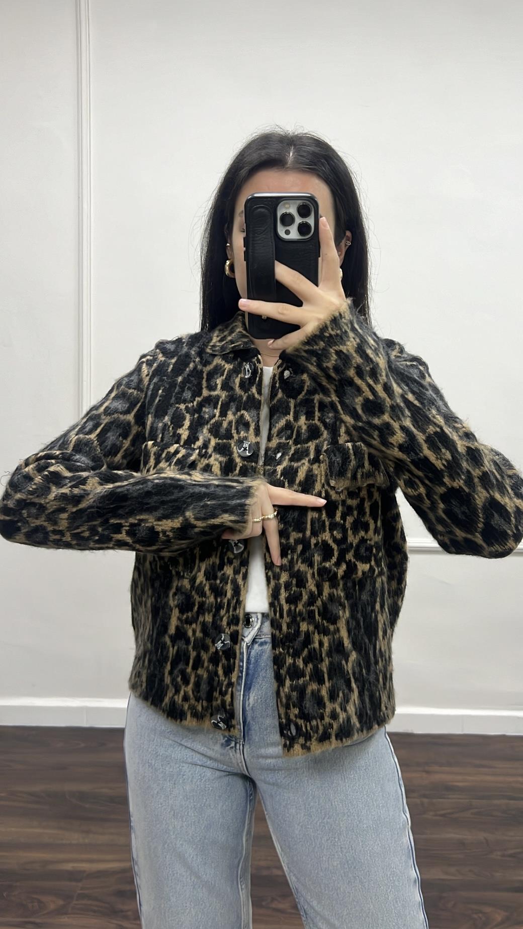 Polo Yaka Leopar Triko Ceket