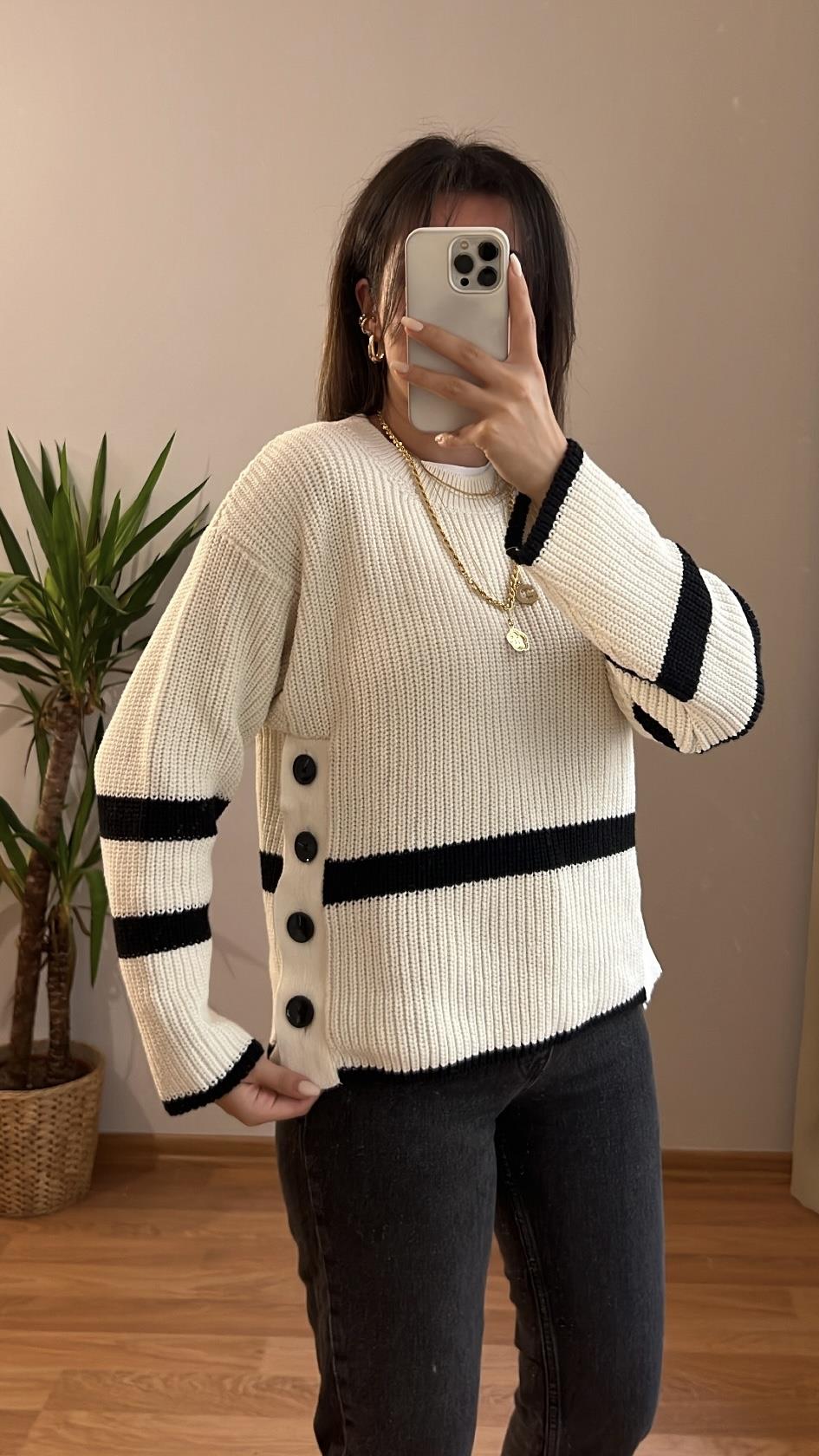 PREMİUM YAN DÜĞME DETAY KAZAK 