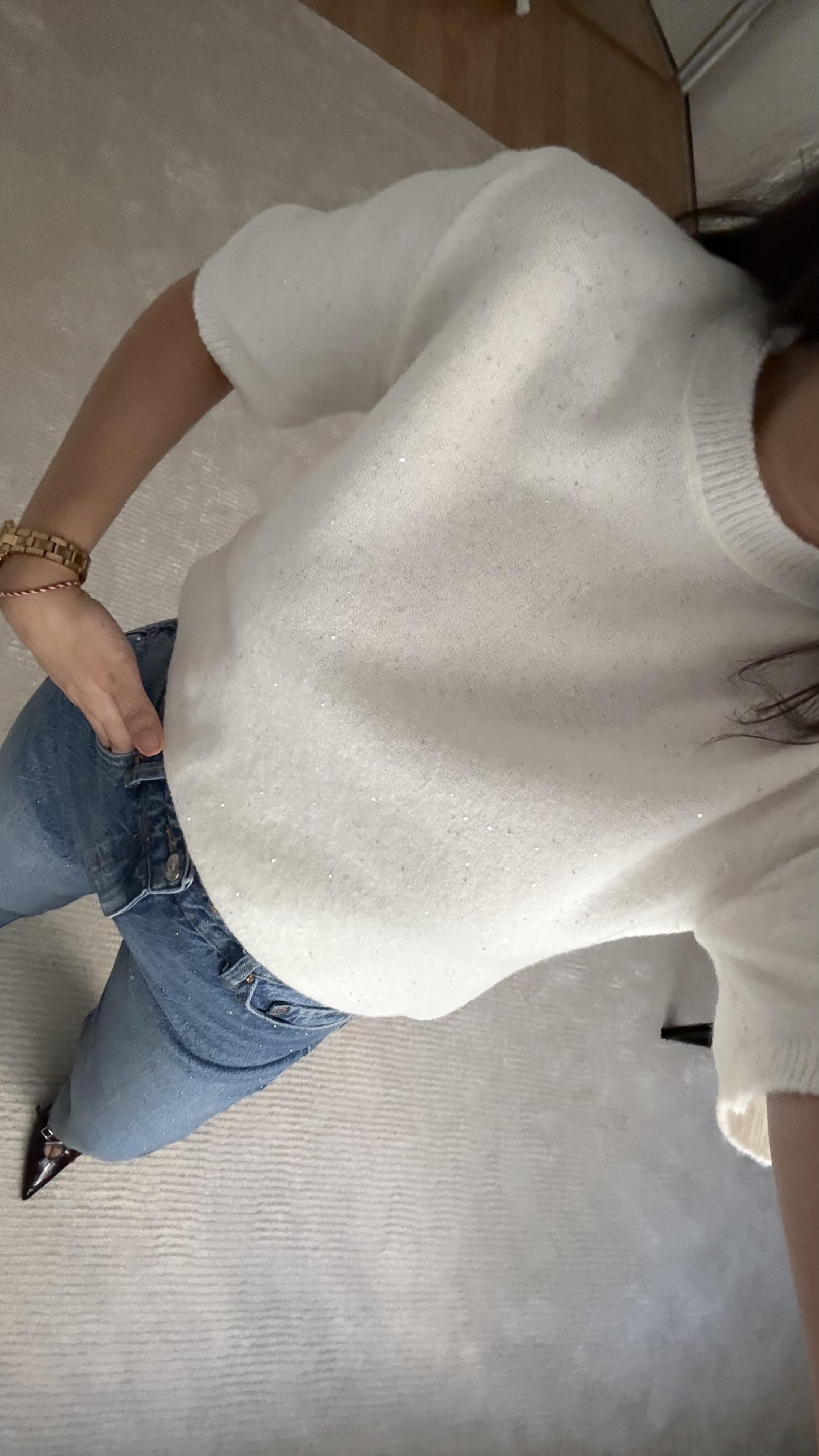 Pul İşlemeli Beyaz Kısa Kol Triko Kazak