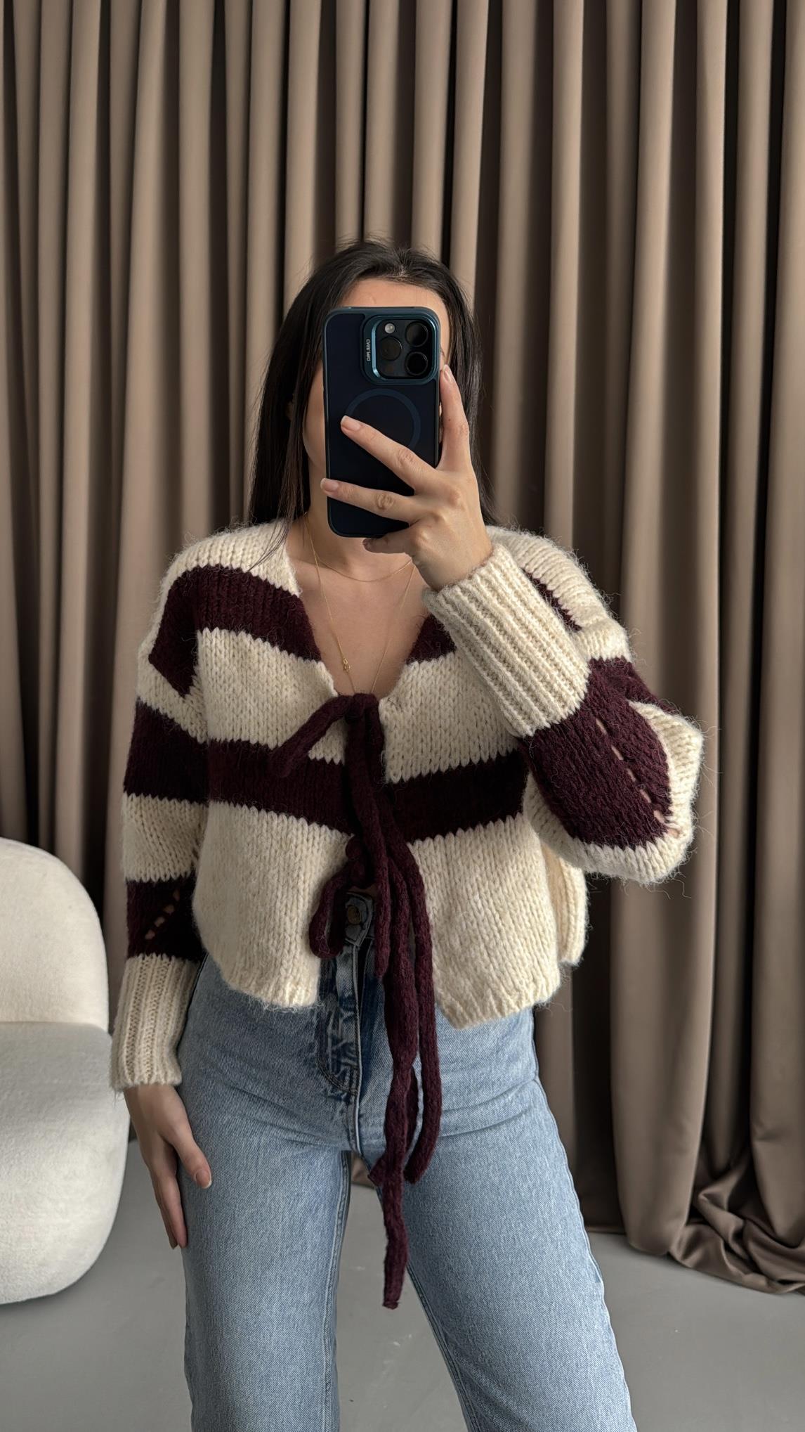 Rever Bordo Ekru Bağlamalı Triko Hırka