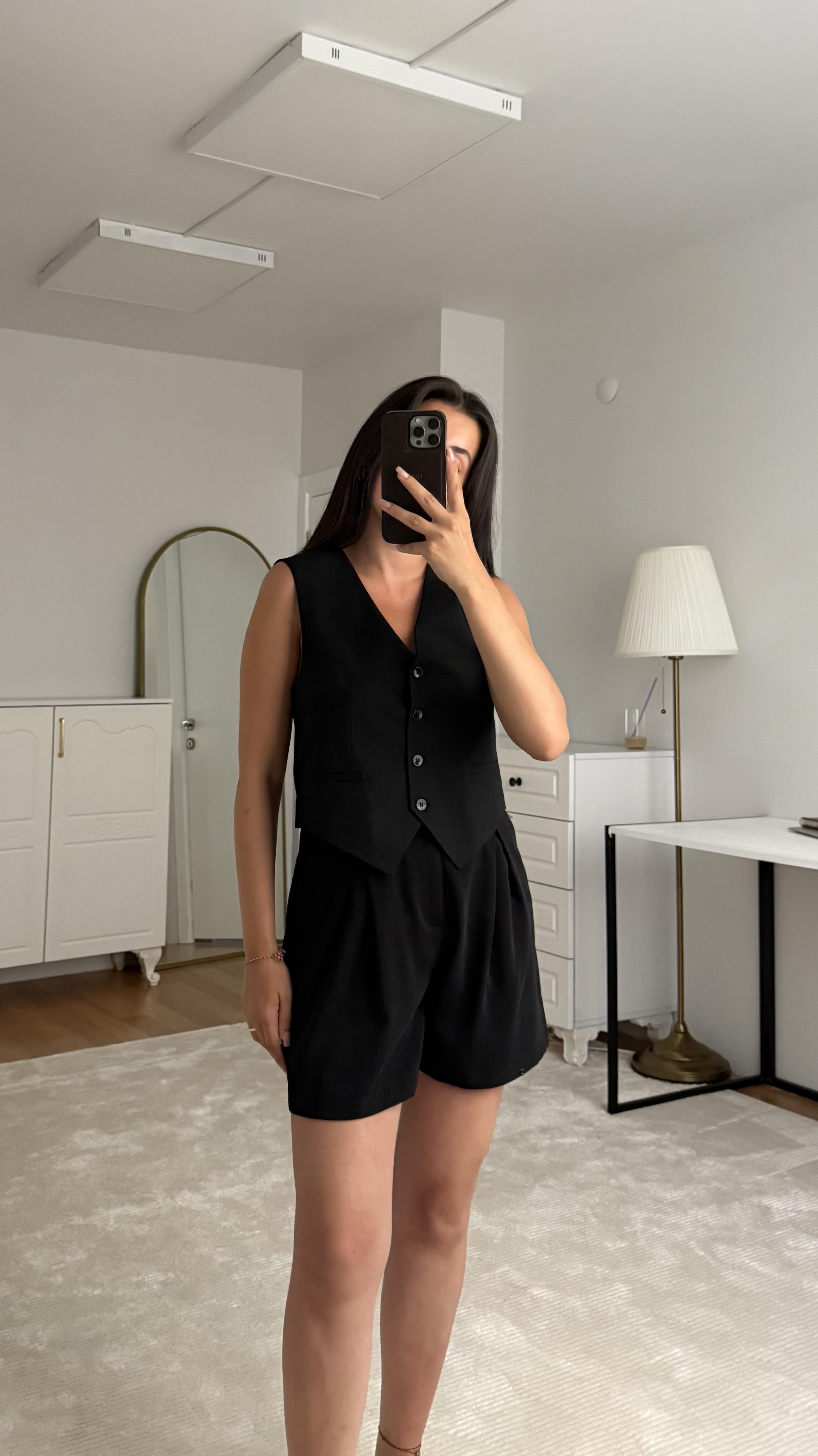 Rever Siyah Kolsuz Yelek